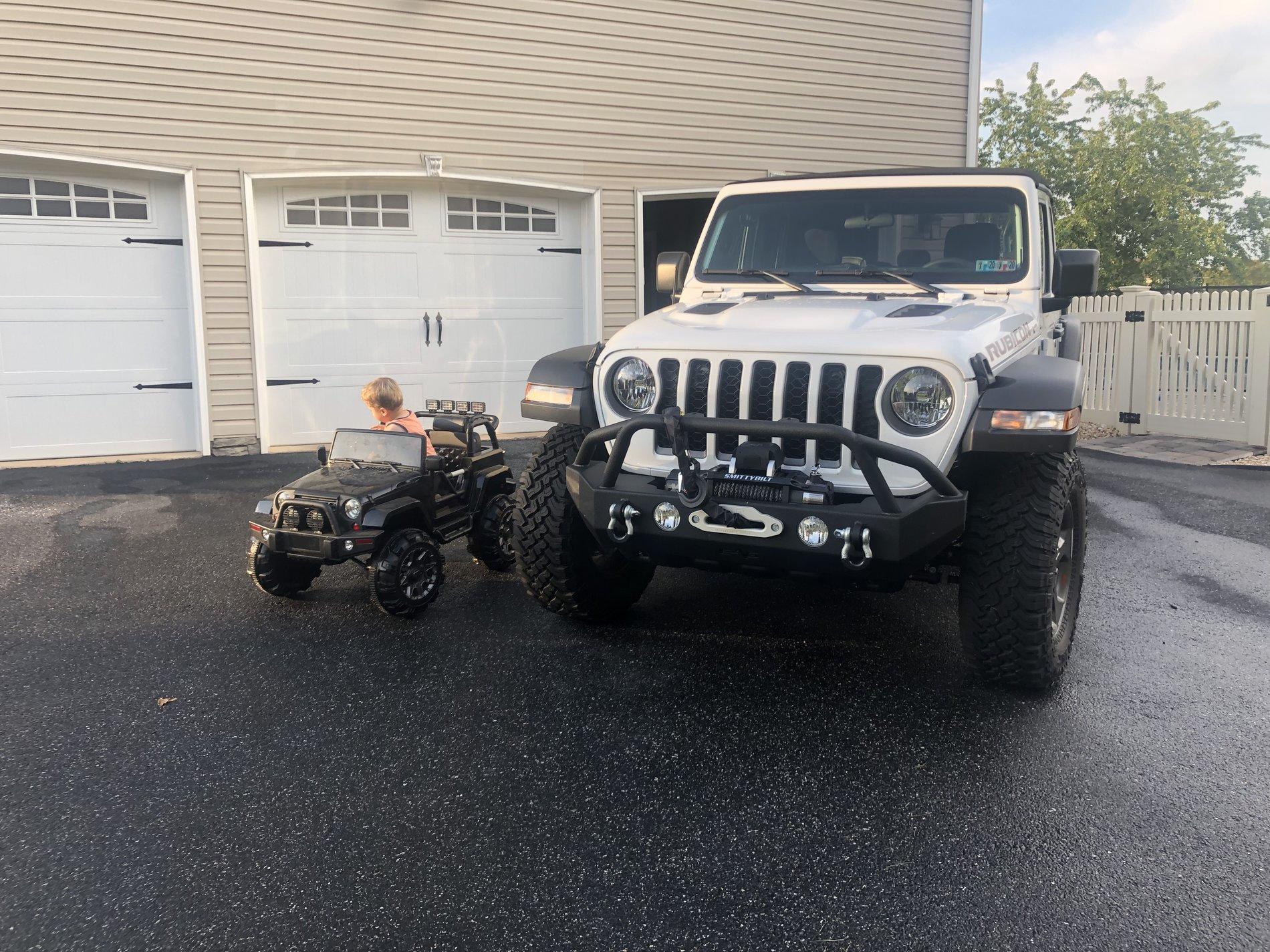 Jeep Gladiator Family build but my son might be too young... AB5C5CE2-BABA-4299-B15D-006B09188441