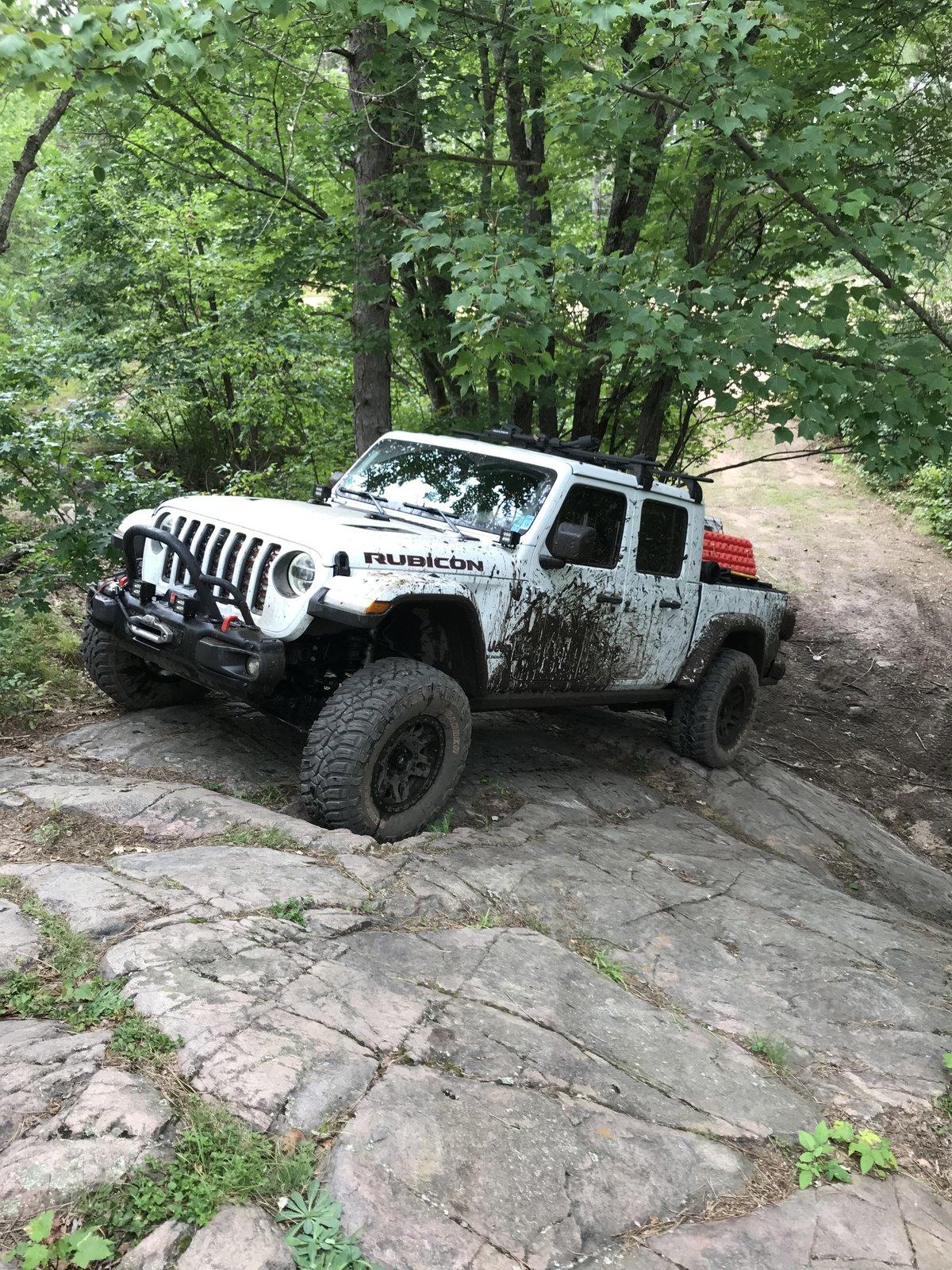 Jeep Gladiator BRIGHT WHITE Gladiator JT Club IMG_3247.JPG