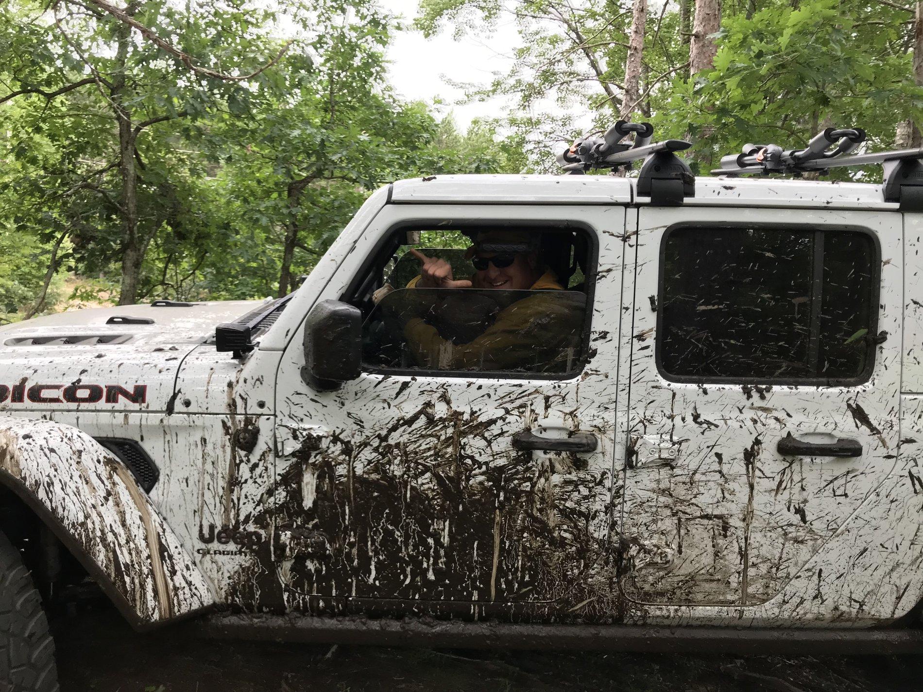 Jeep Gladiator BRIGHT WHITE Gladiator JT Club IMG_3262.JPG