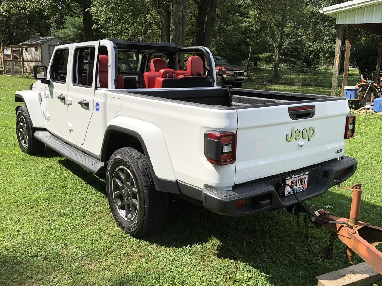 Jeep Gladiator Why do owners never take doors/tops off or go off-road? 9B6495C6-4B66-4D9F-8D3A-DA1BE03626C5