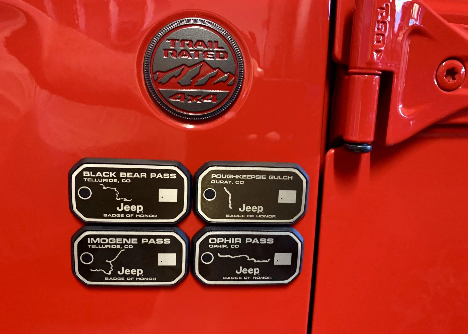 Jeep Gladiator Keep Badge of Honor? 2CD8B4B3-4893-4060-BDB8-67BE7159F0F9