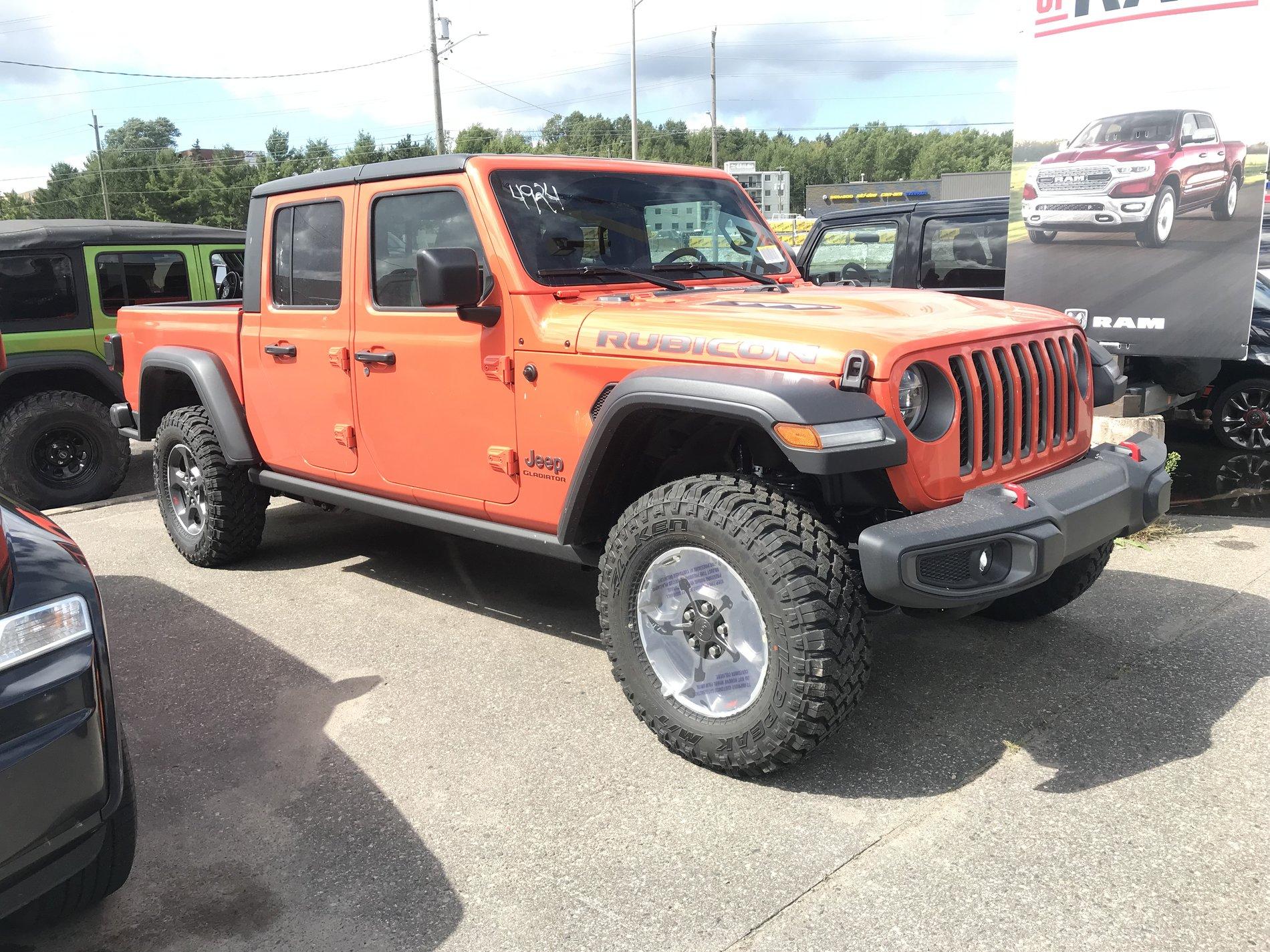 Jeep Gladiator First Punk'n Gladiators have rolled off assembly line 3C52A6CD-1BE2-4FCC-A1B3-2470C5137D46