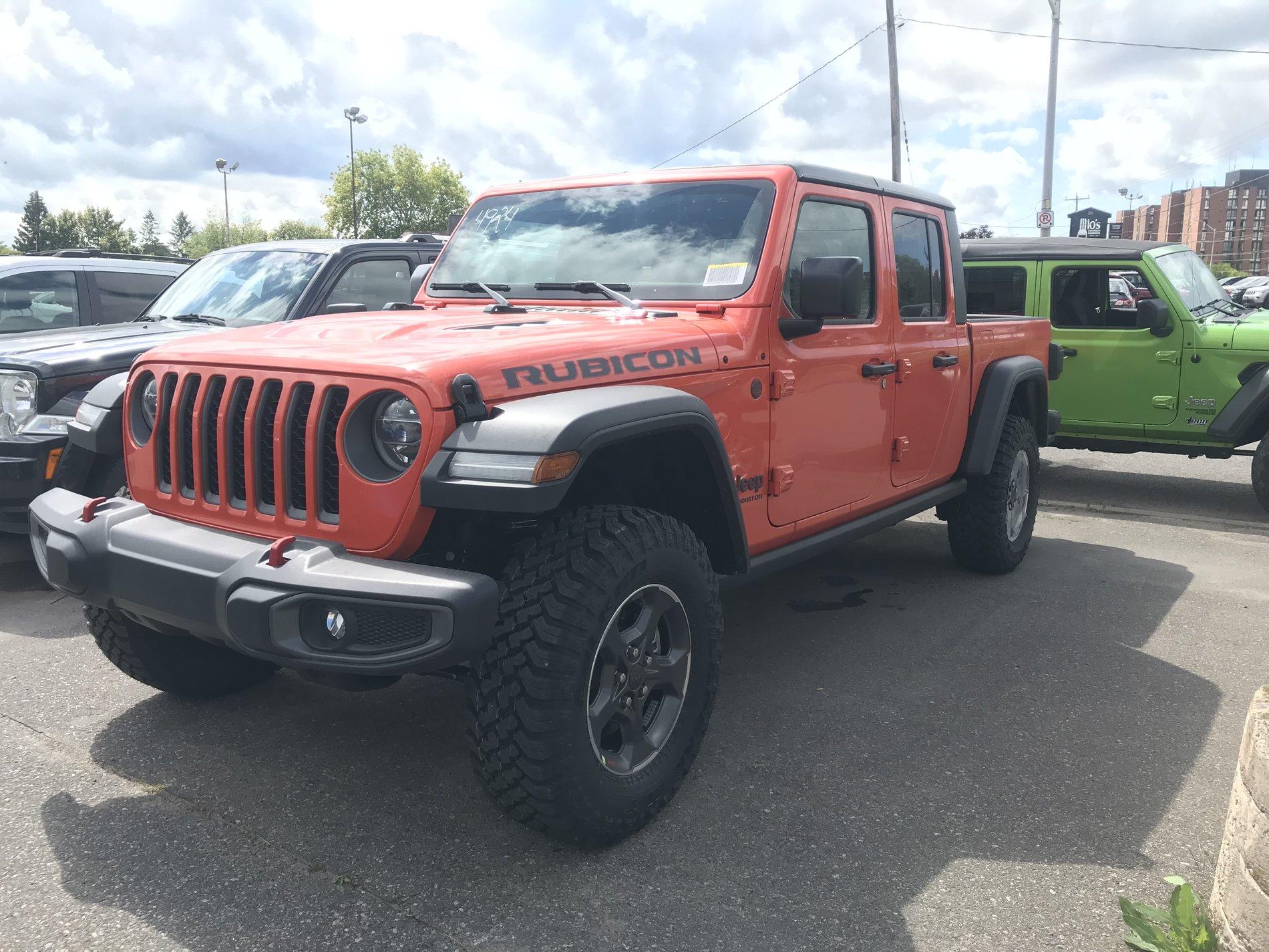 Jeep Gladiator First Punk'n Gladiators have rolled off assembly line 37A633C8-D07C-4D2F-B2BC-6BB3940C8963