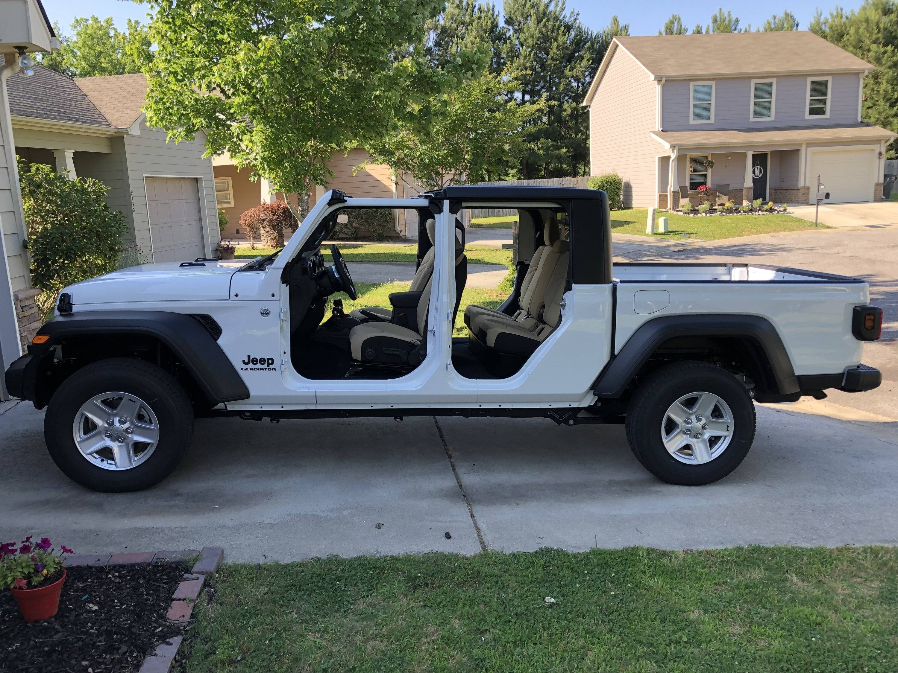 Jeep Gladiator How it started...and how it's going. Post yours! E45198B0-8686-4DDF-8512-A4962BE10BCC