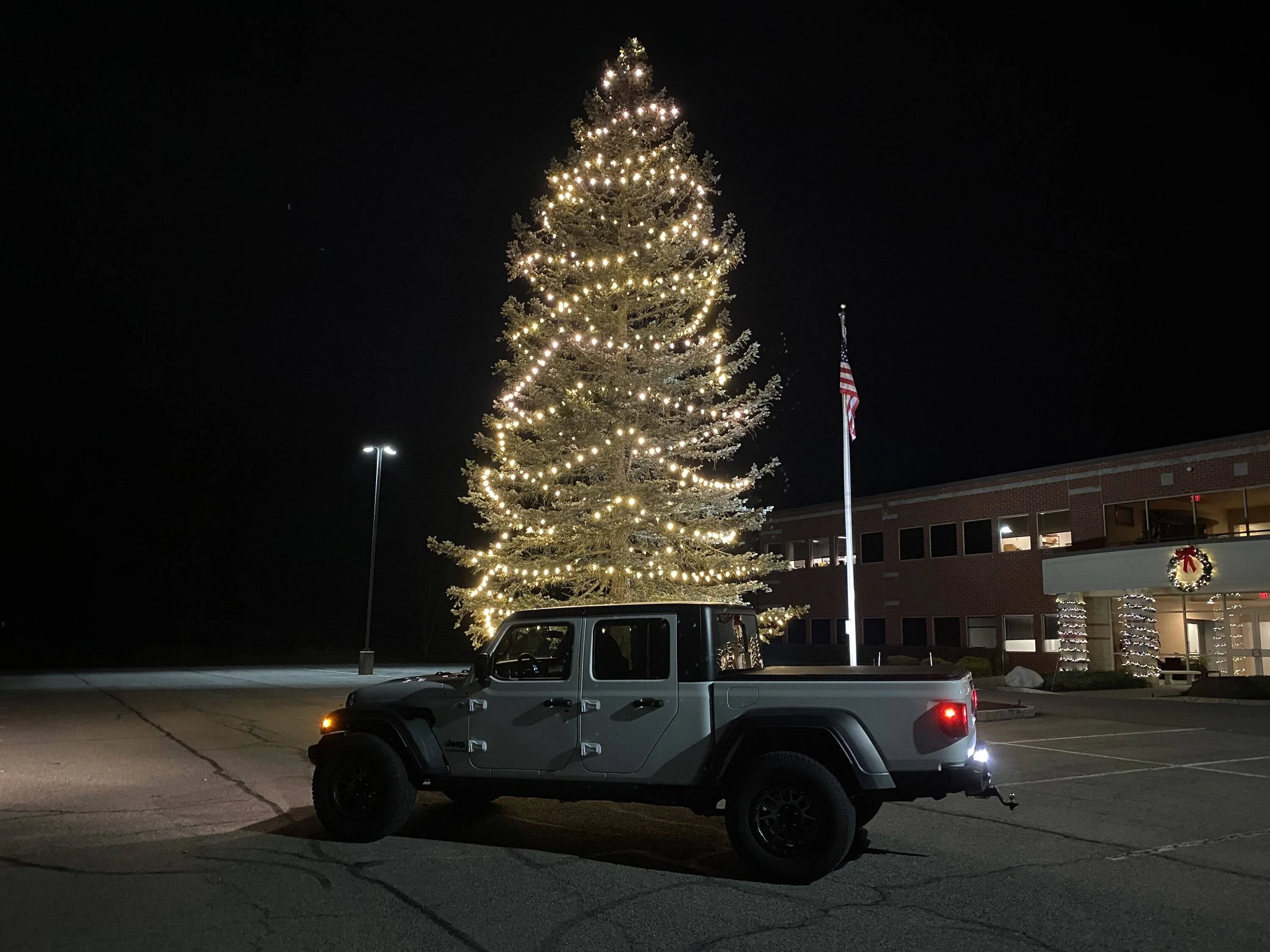 Jeep Gladiator Happy Holidays to All 42CE5FA3-85CA-46AF-A3B5-B7C55E8C47DD