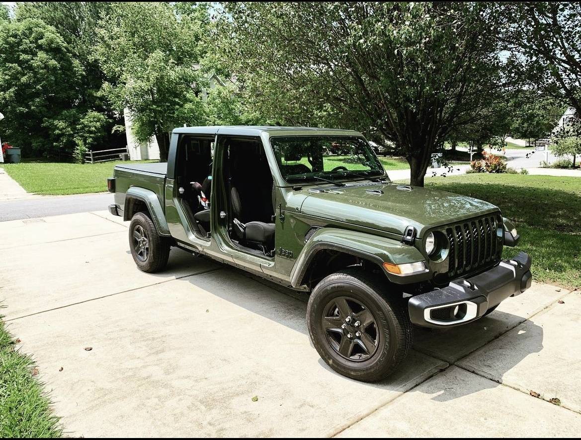 Jeep Gladiator How it started...and how it's going. Post yours! 14457903-E110-405D-8770-482BBD236282