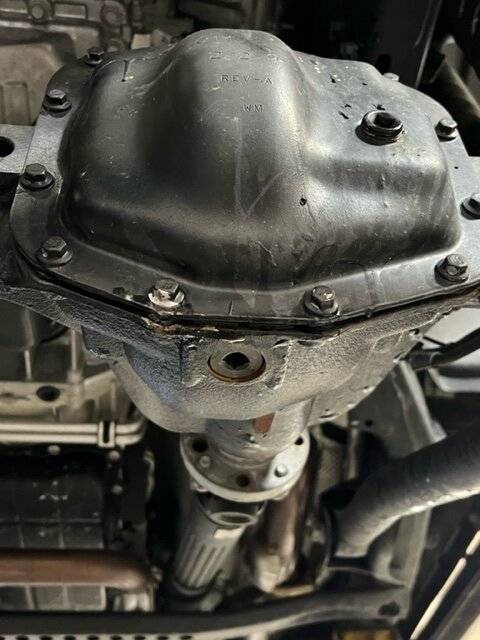 Jeep Gladiator anyone else experience leaks from these 2020 Gladiator axle / differential "seal points"? image7