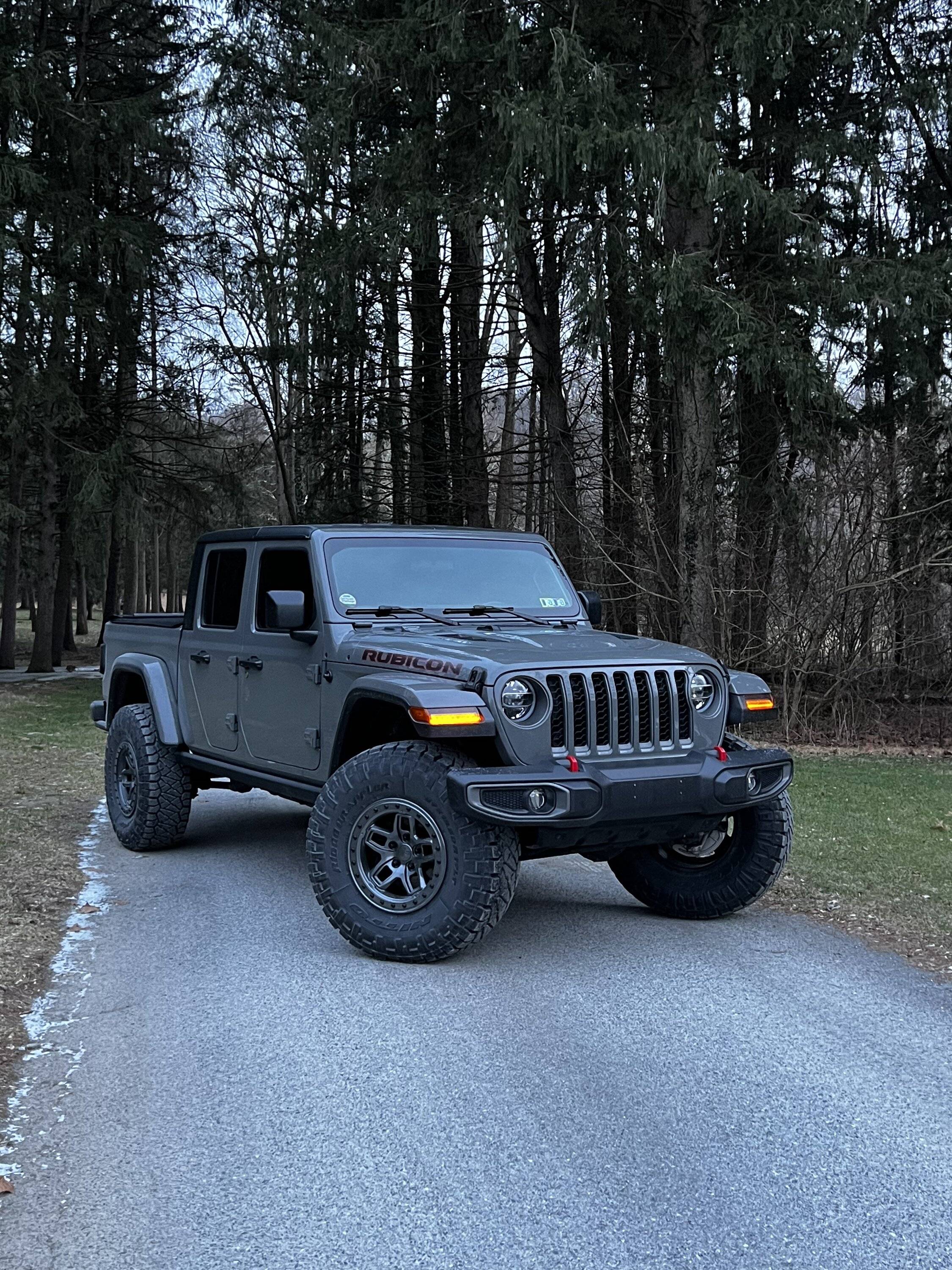 Jeep Gladiator Sting-Gray owner... show me your gray wheels 8EEC4667-8C7E-4403-9B91-747BBD26E27C