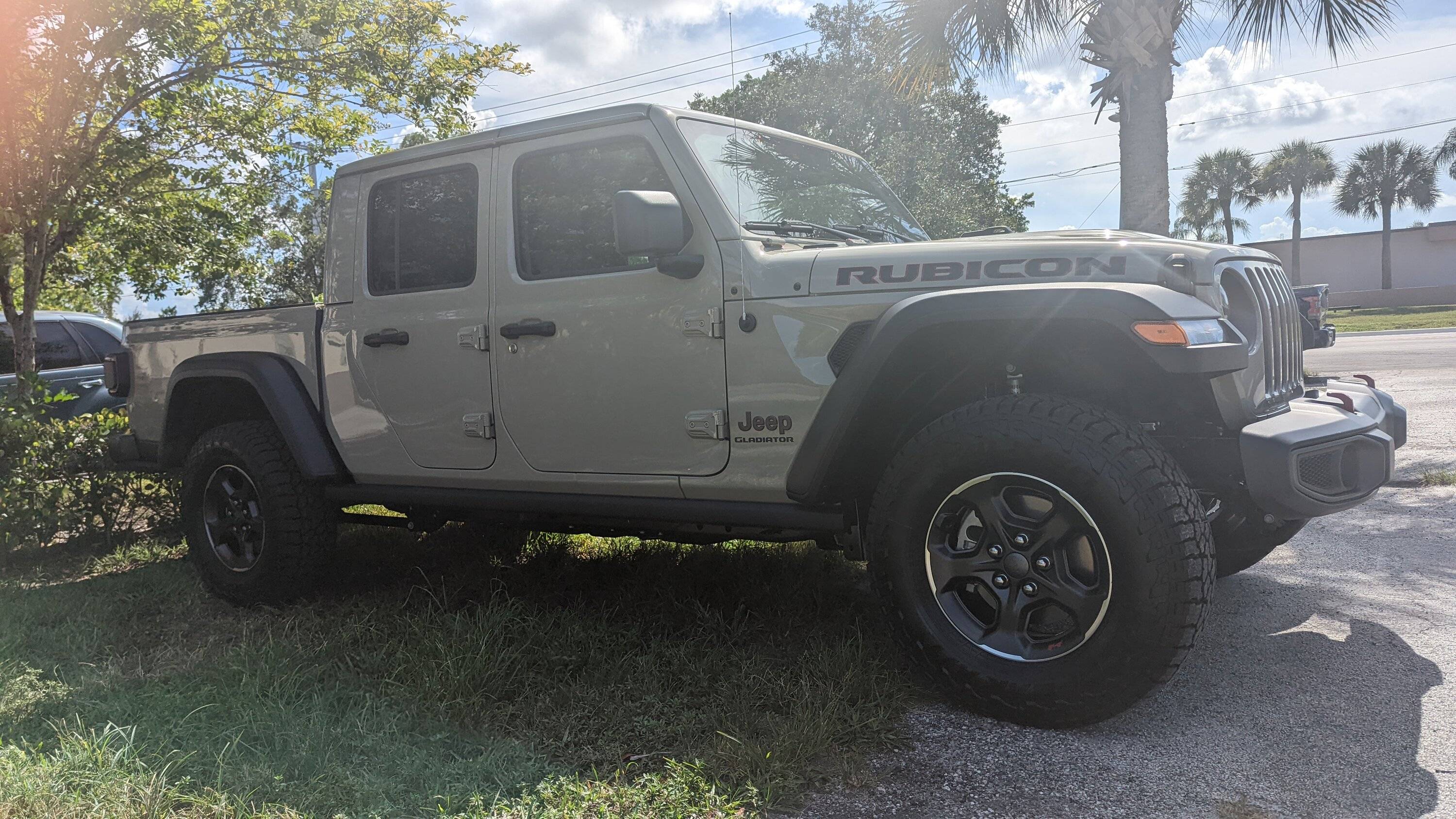 Jeep Gladiator How it started...and how it's going. Post yours! PXL_20220808_202009219