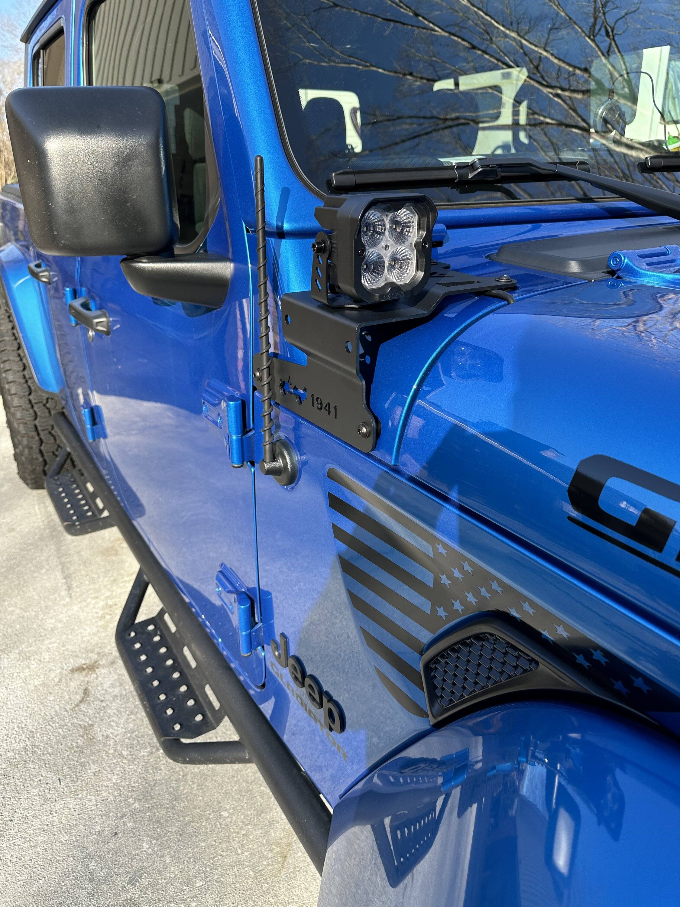 Jeep Gladiator 2022 Hydro Blue Sport S Altitude B1D0FB99-365A-498F-8C4A-7DC93116108D