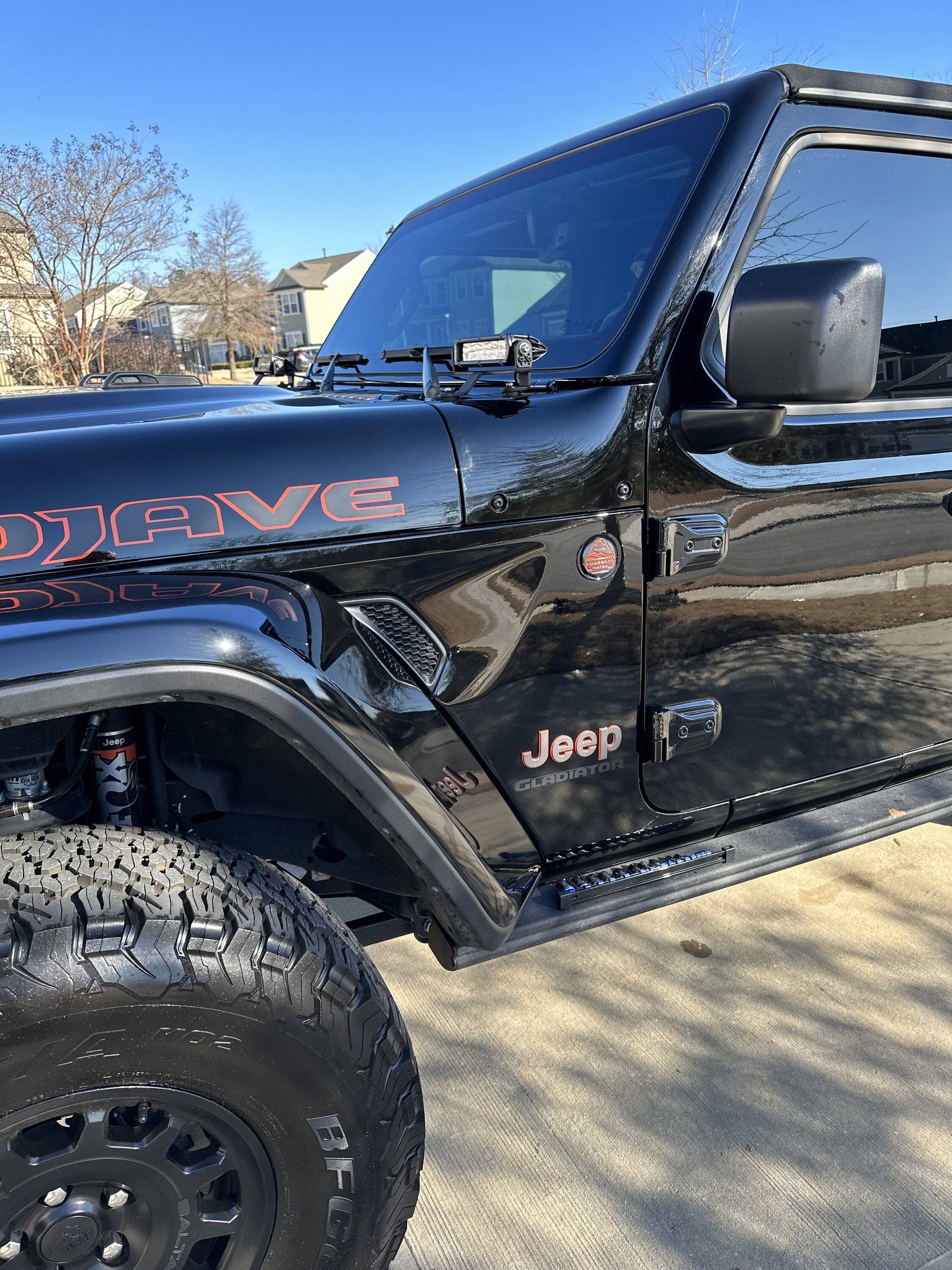 Jeep Gladiator Rigid SR midnight 6” on Mojave 35C4364A-E760-49A4-8D35-5C37E5B28C9C