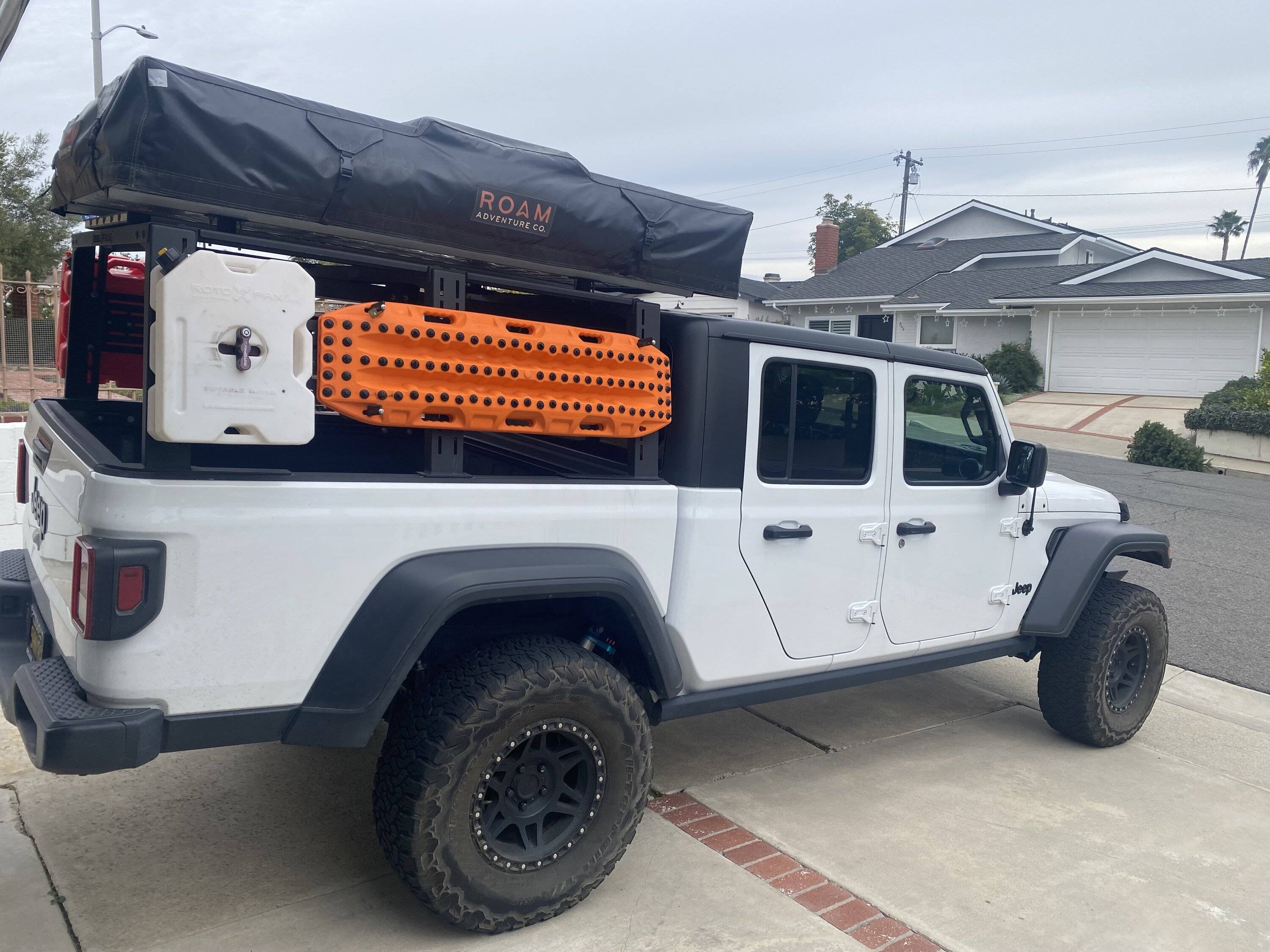 Jeep Gladiator 2020 Gladiator Sport- $49.5K IMG_7597