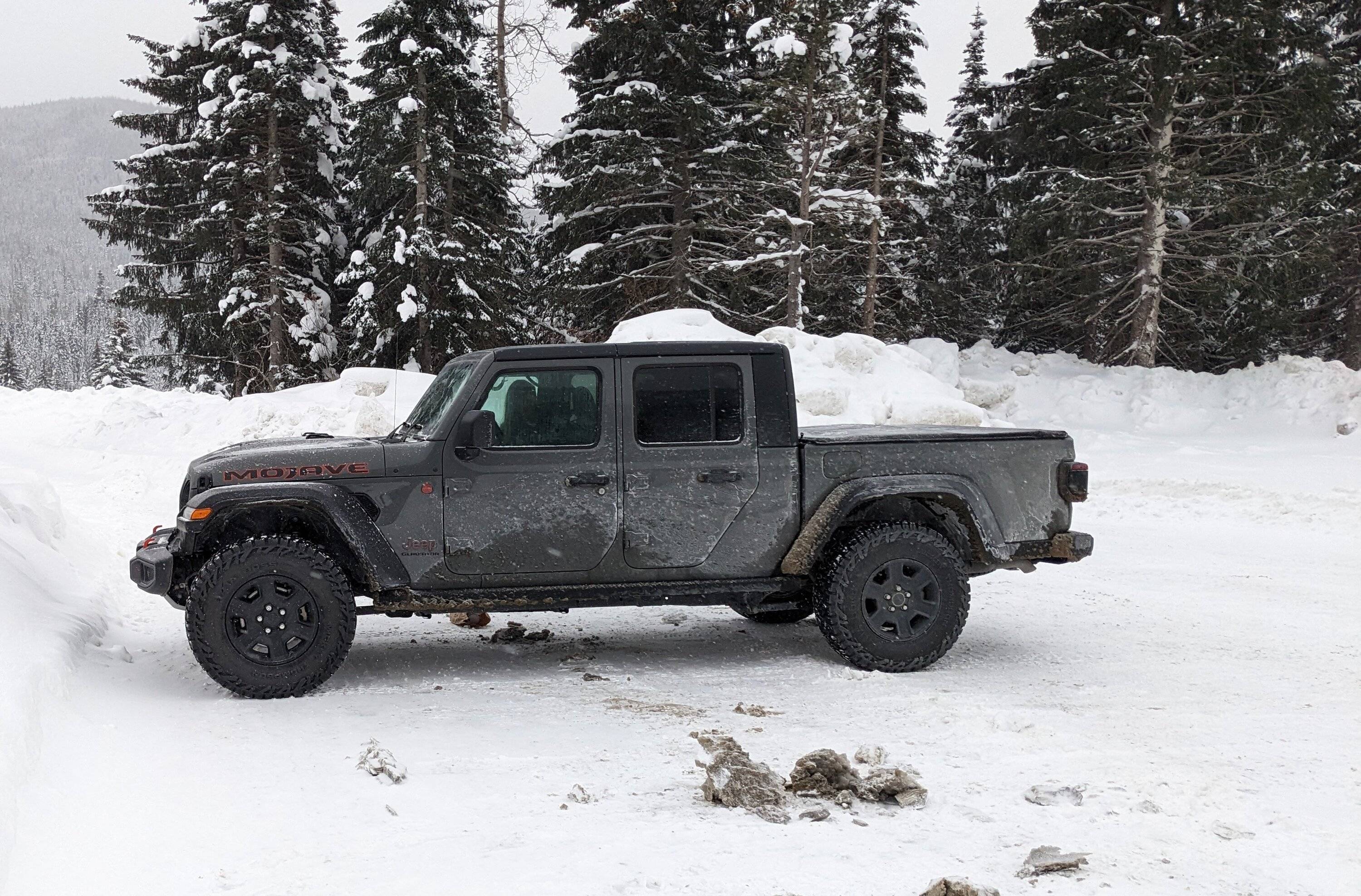 Jeep Gladiator Skinnier 35s"  Toyo Open Country AT III 35x11.5 vs Baja Boss AT 255/85R17 PXL_20221218_192707431~2