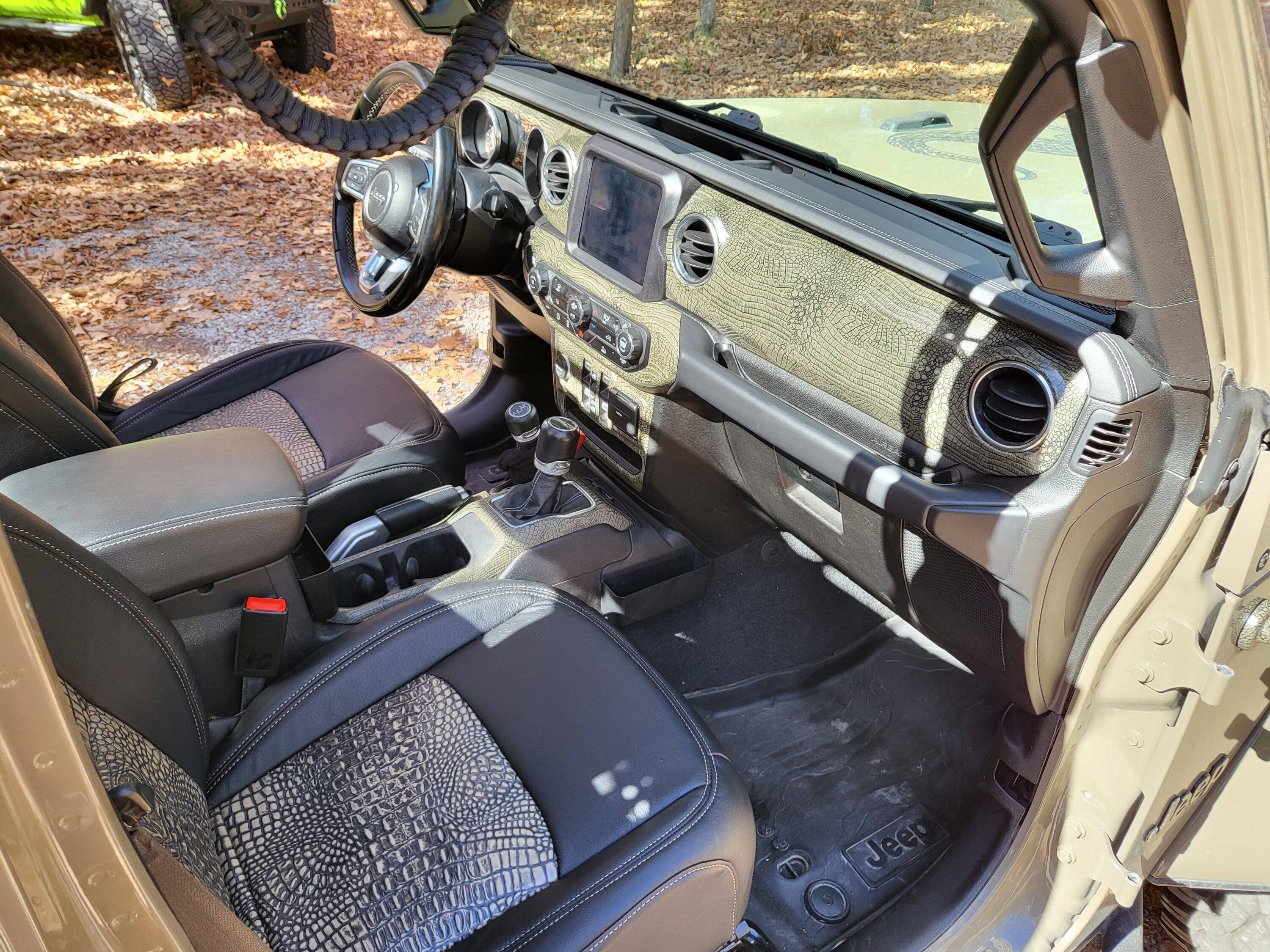 Jeep Gladiator Katzkin Installed 20221029_120823