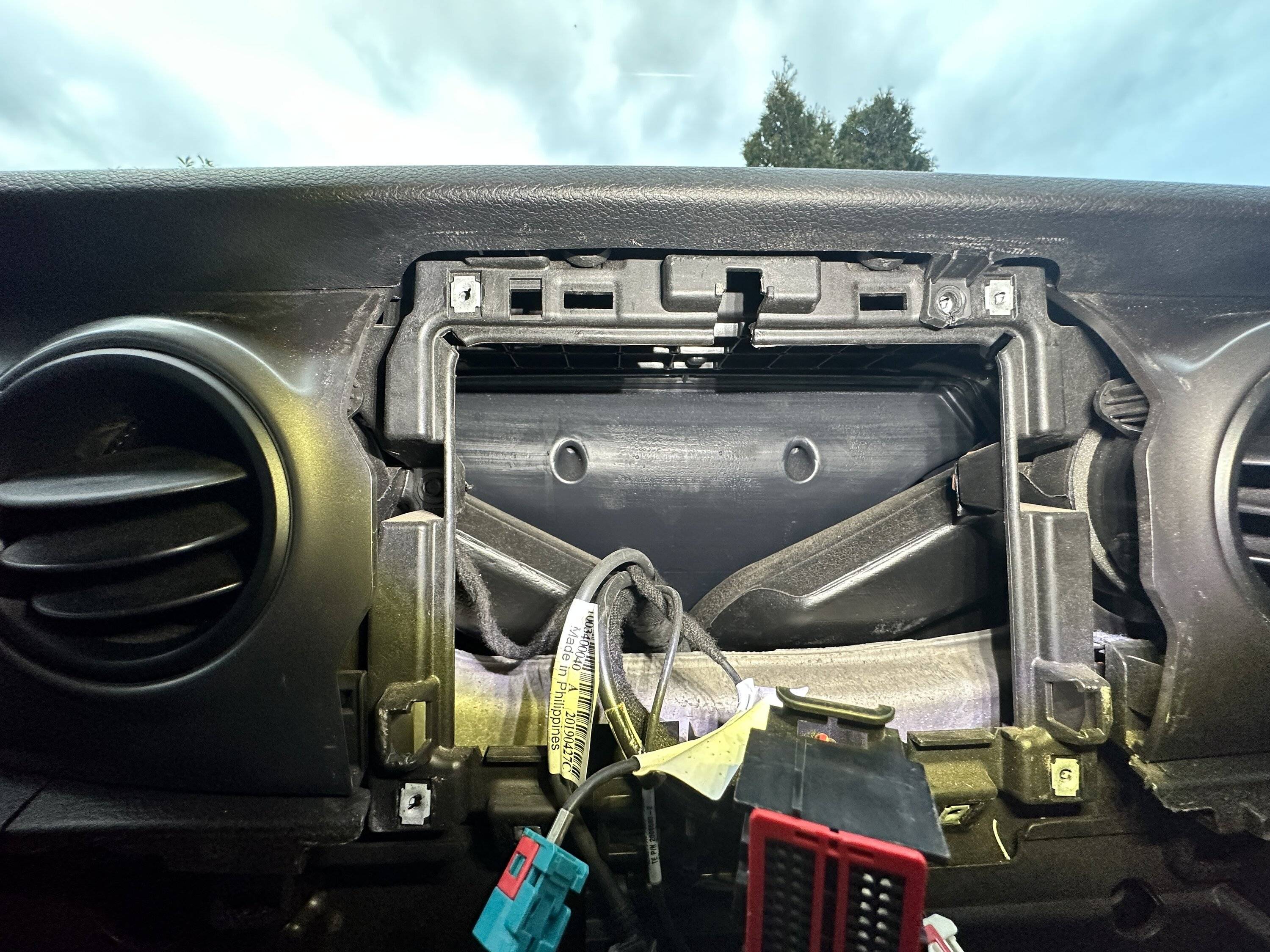 Jeep Gladiator No Air Flow on Windshield :-/ IMG_0490.JPG
