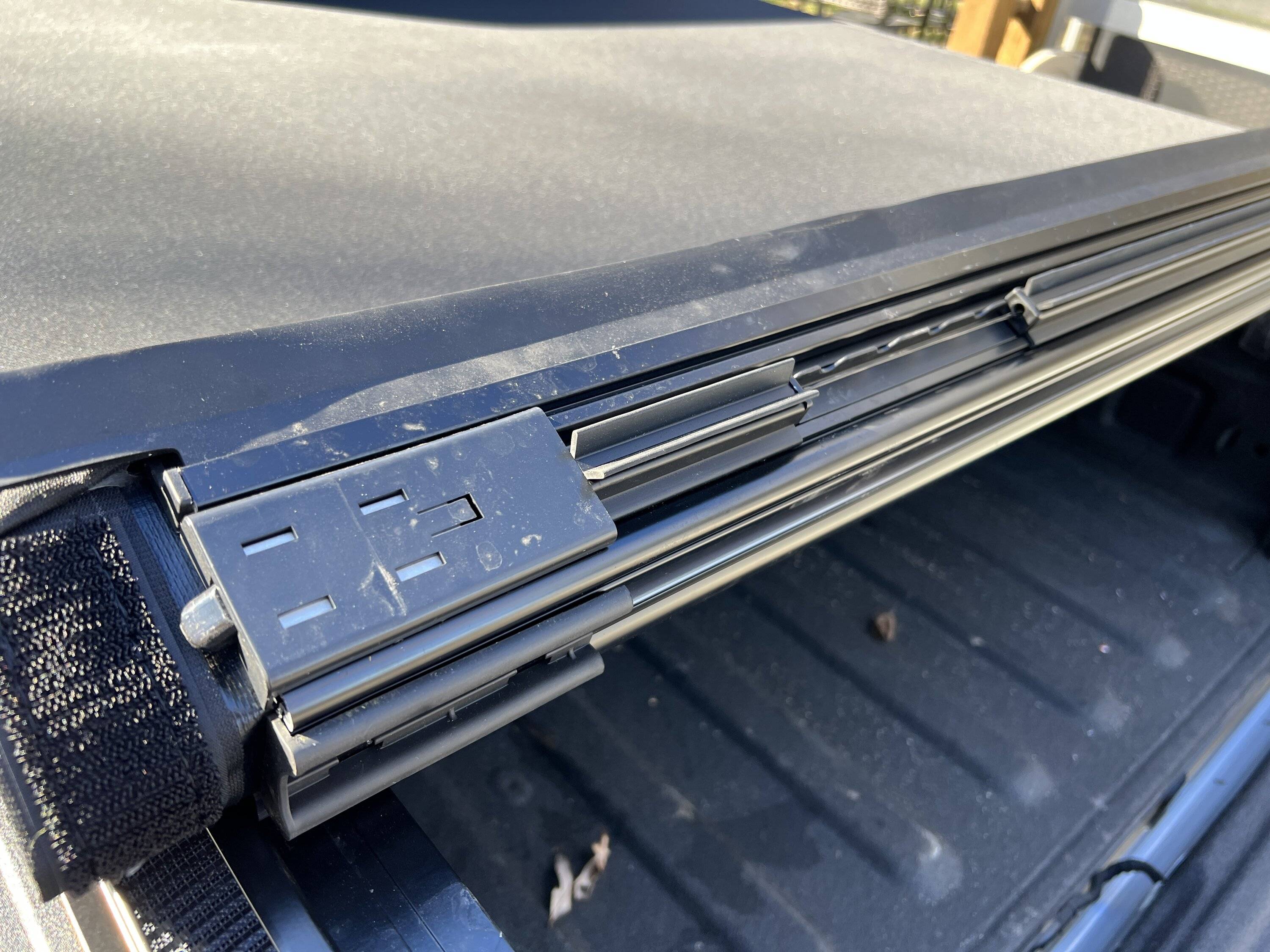 Jeep Gladiator Truxedo Sentry CT Tonneau Cover for JT (1523216) IMG_0630.JPG