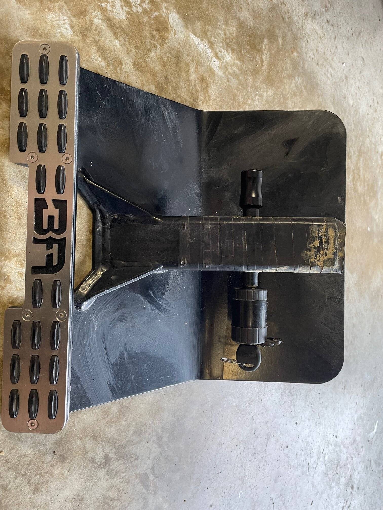Jeep Gladiator Body Armor 4x4 Backbone hitch skid IMG_1250