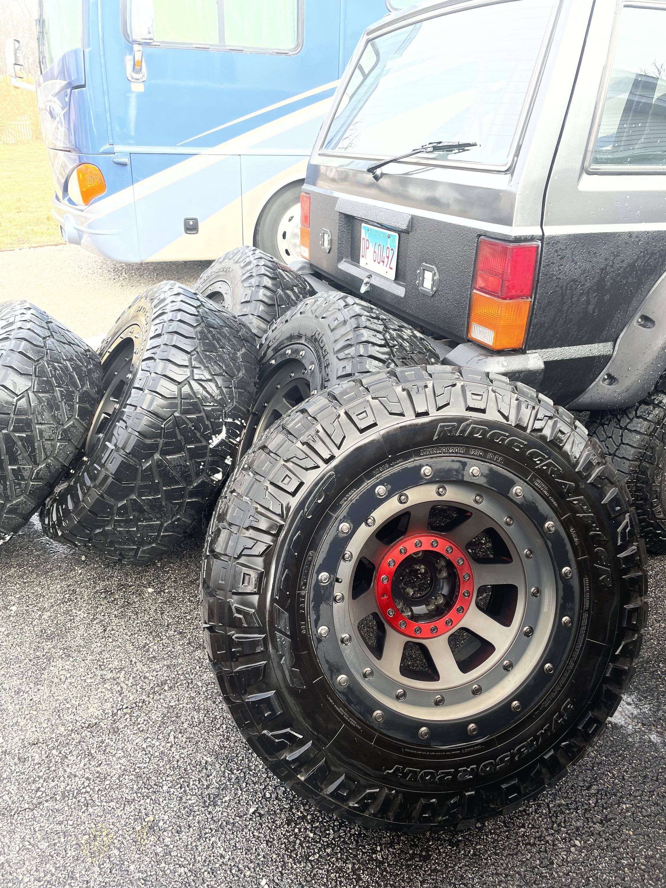 Jeep Gladiator 37/13.50 ridge grapplers and xd137 rims 1CD0EEB4-3771-440D-B172-28D8C12F9F5F