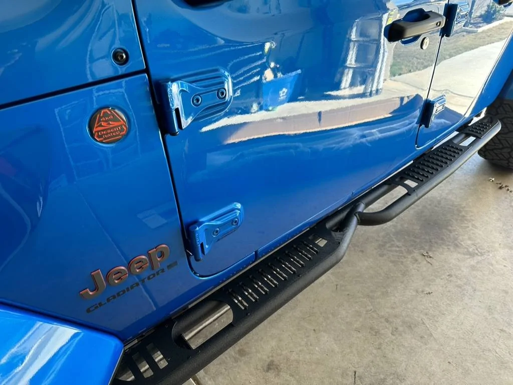Jeep Gladiator DV8 TUBE ROCK SLIDERS WITH STEP A5F0BF72-DBE2-46DA-8B90-5E21B43C2EBC_1_105_c