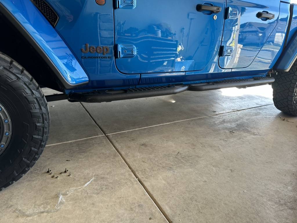 Jeep Gladiator DV8 TUBE ROCK SLIDERS WITH STEP C07B203F-FC20-4762-95B5-1C8217440293_1_105_c