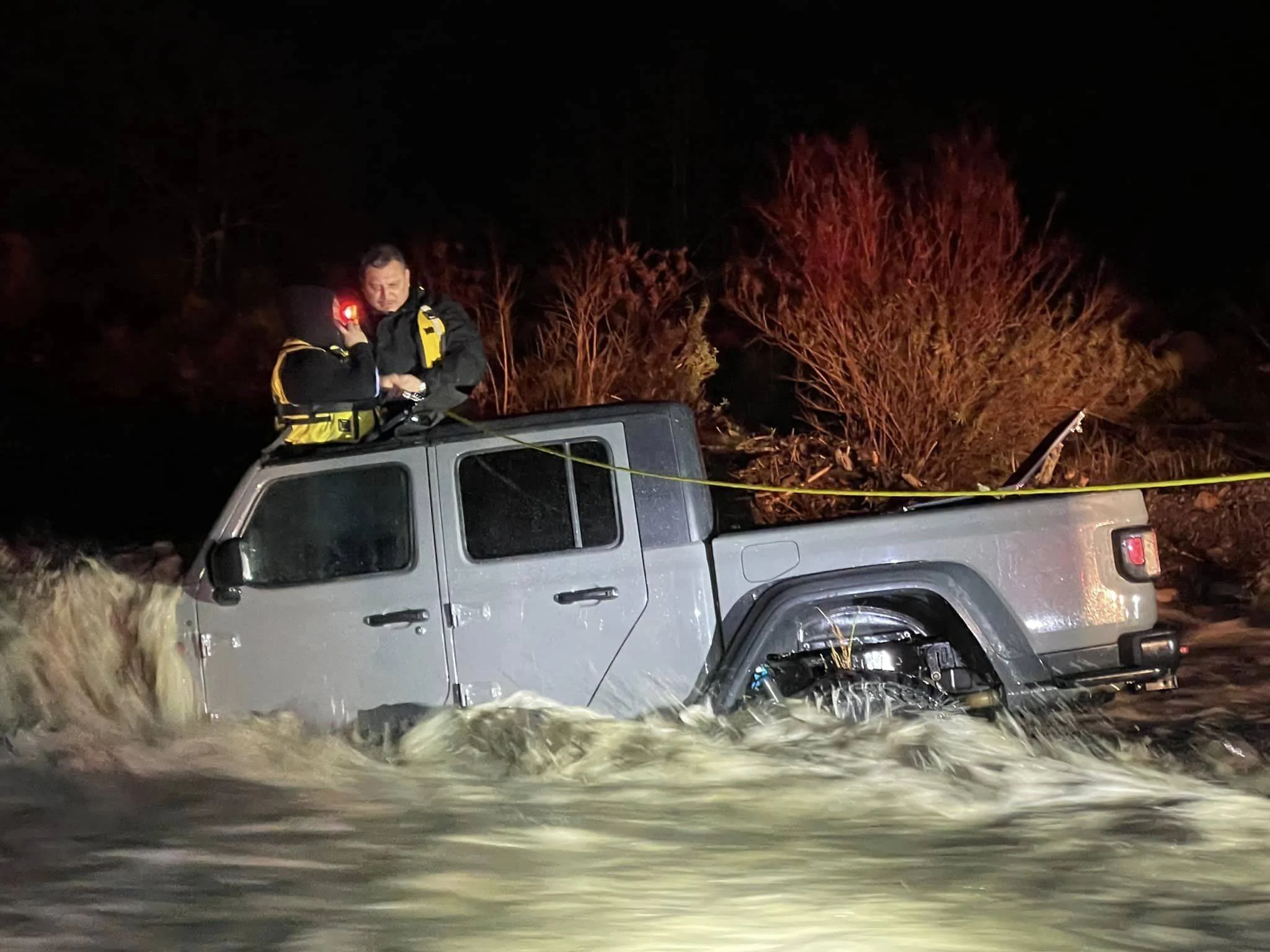 Jeep Gladiator Family of 3 in Gladiator rescued in California floodwaters... floodwaters2