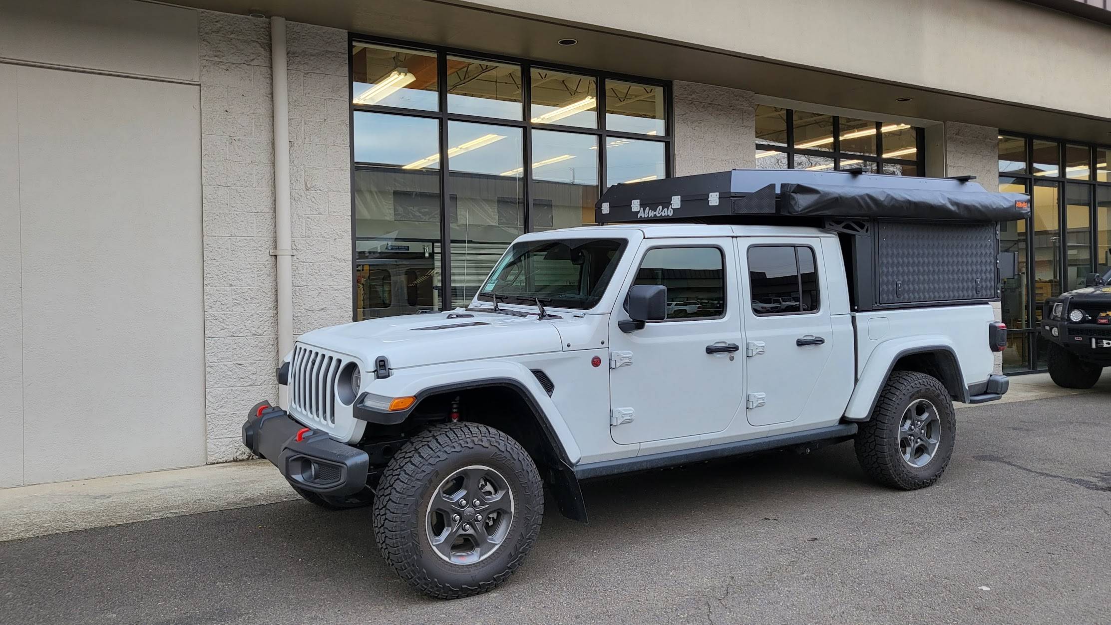 Jeep Gladiator Fungshui's Overland Build Pbse6xzbhkaXari4jYF4U2y-=w2225-h1253-no?authuser=0