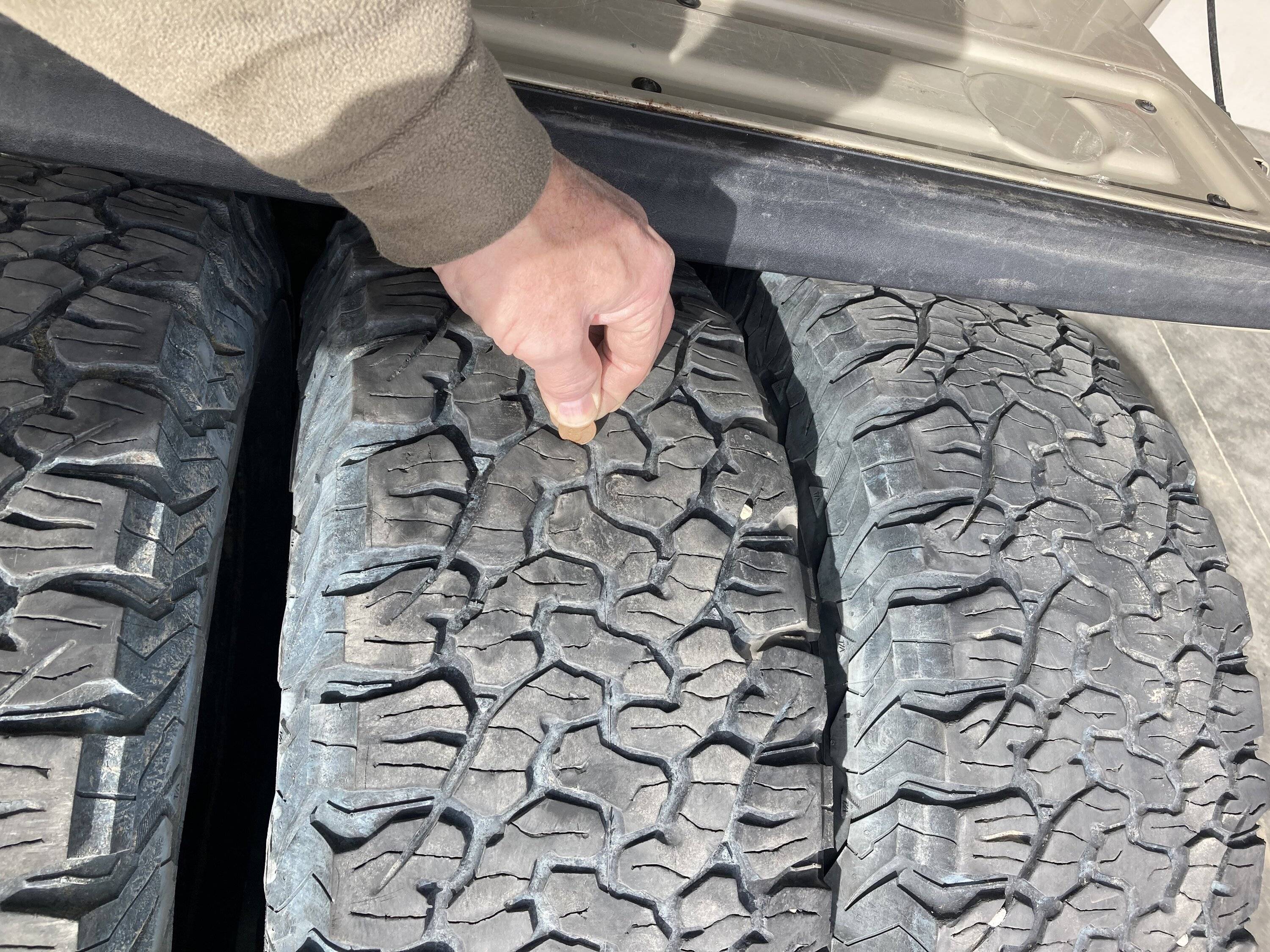 Jeep Gladiator Used Rubicon rims and tires for sale. 285/70R17 $250 obo 07520964-E1A7-497E-905D-47CDEC0A66DE