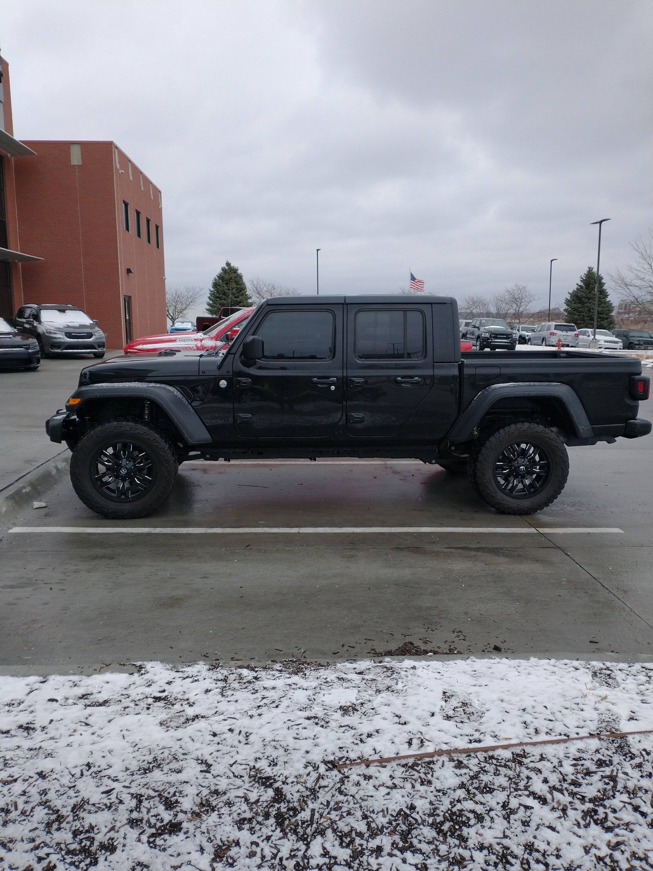 Jeep Gladiator Took a look at a 2020 Sport and have a question IMG_20230104_122856031