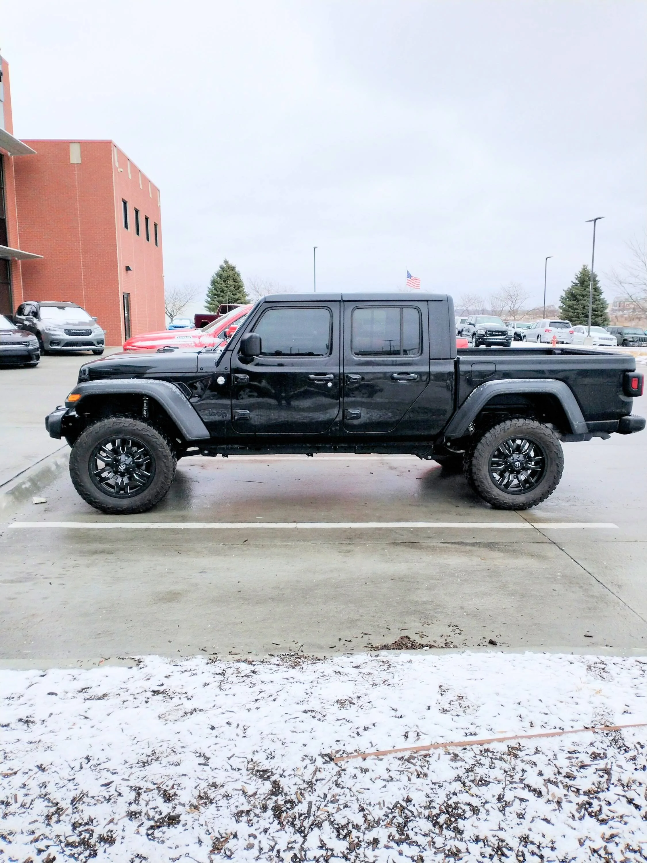 Jeep Gladiator Took a look at a 2020 Sport and have a question IMG_20230104_122856031~2