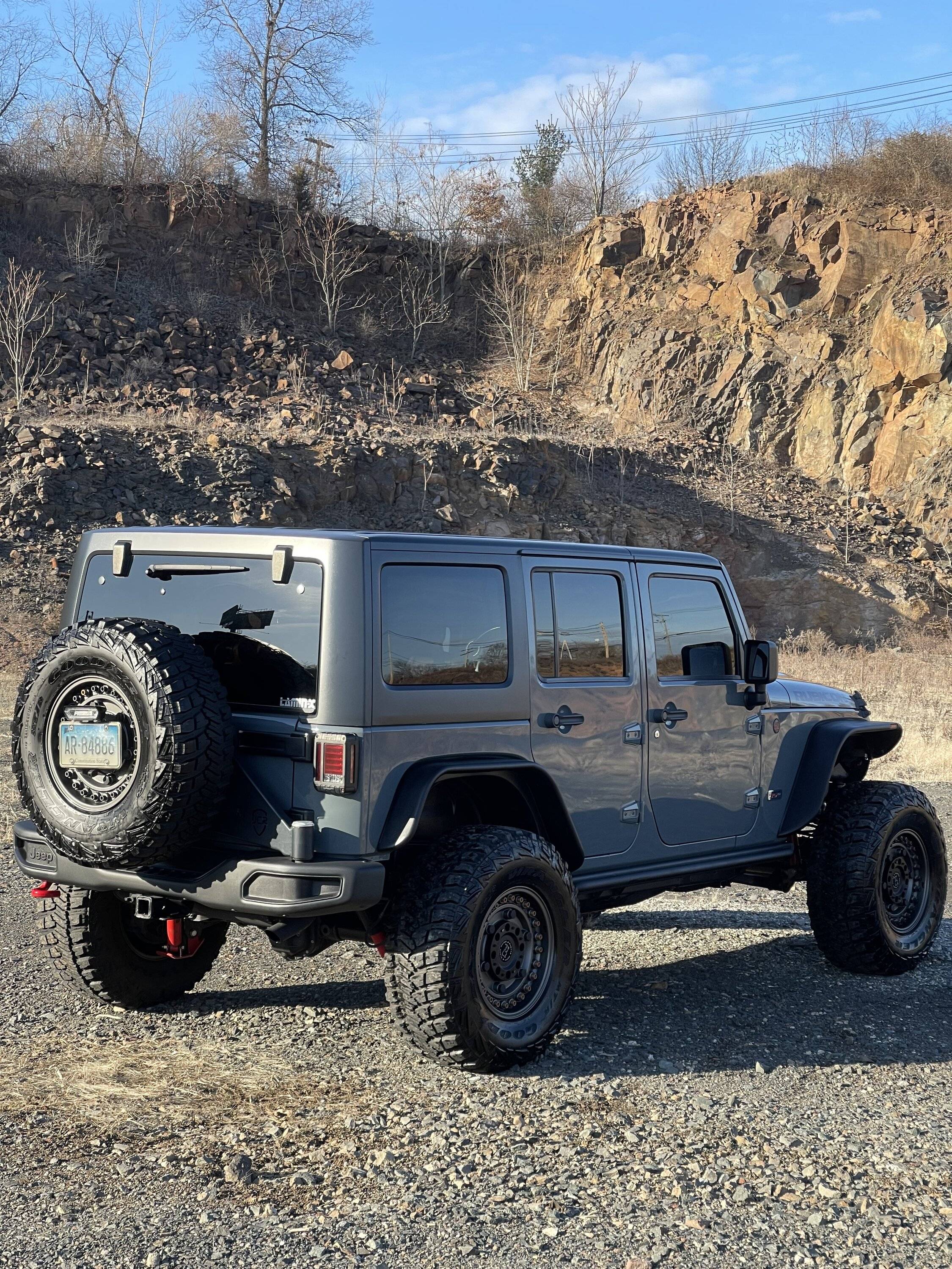 Jeep Gladiator 2013 Jeep Wrangler Unlimited Rubicon 10th Anniversary with TONS of extras IMG_6827.JPG
