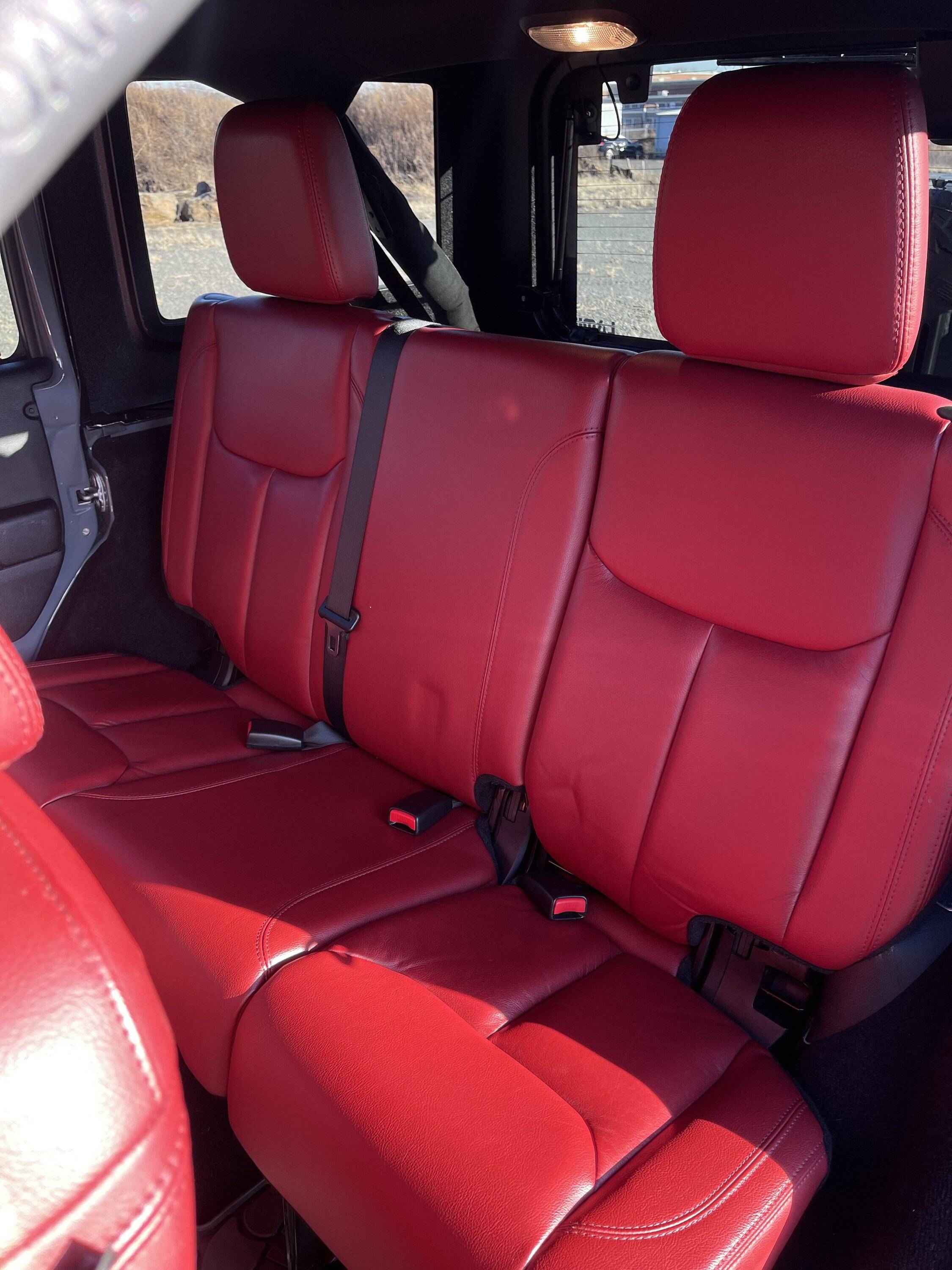 Jeep Gladiator 2013 Jeep Wrangler Unlimited Rubicon 10th Anniversary with TONS of extras IMG_6840.JPG