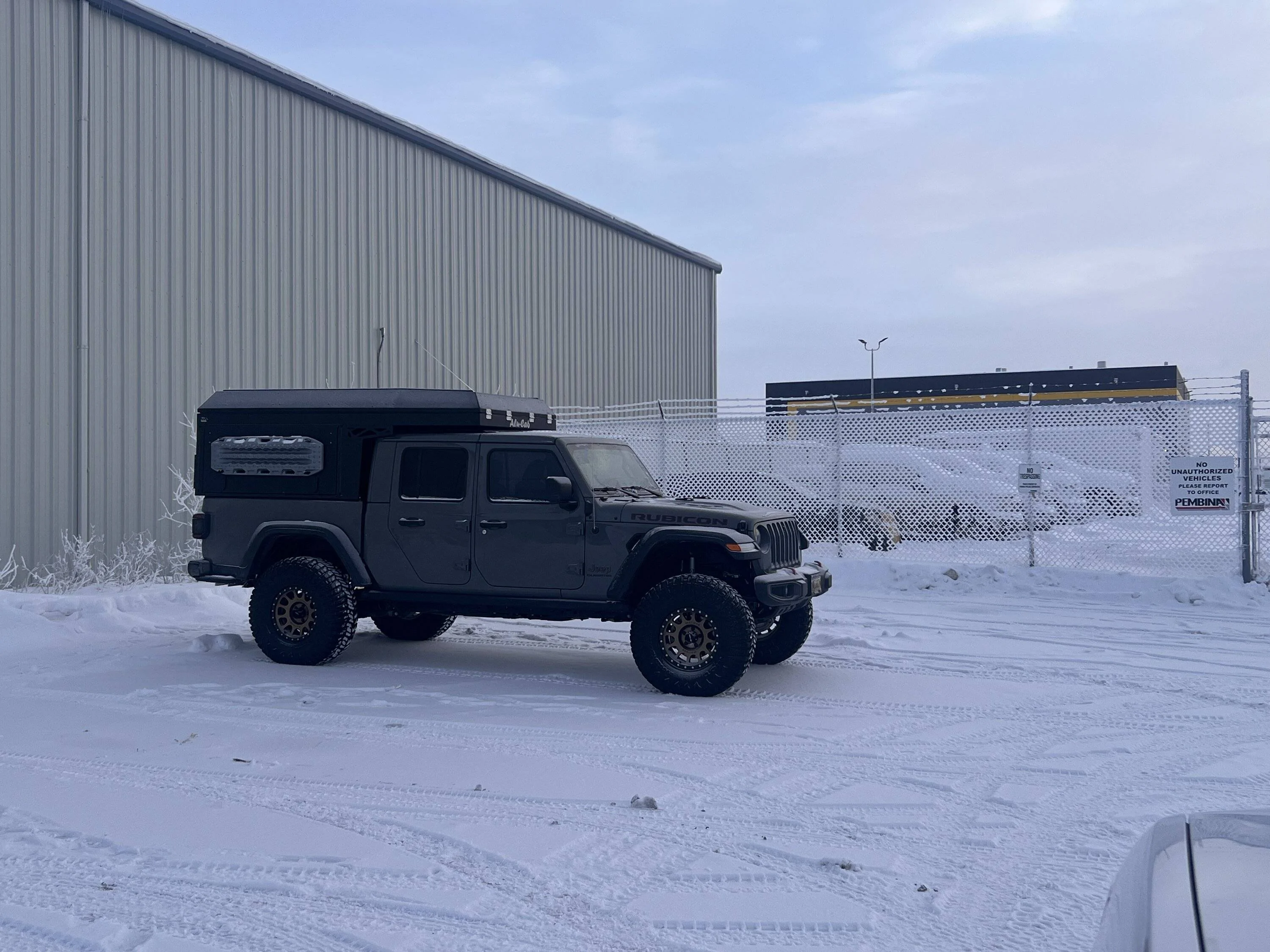 Jeep Gladiator Alu-Cab Canopy Camper Roll Call 4C7DB59B-A9CE-4A2F-B04E-1ECAE62BFC9F