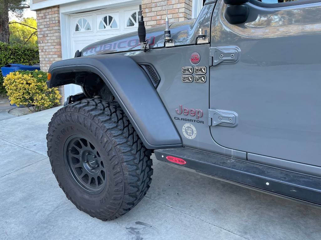 Jeep Gladiator Cooltech cowl antenna mount 5H51UC