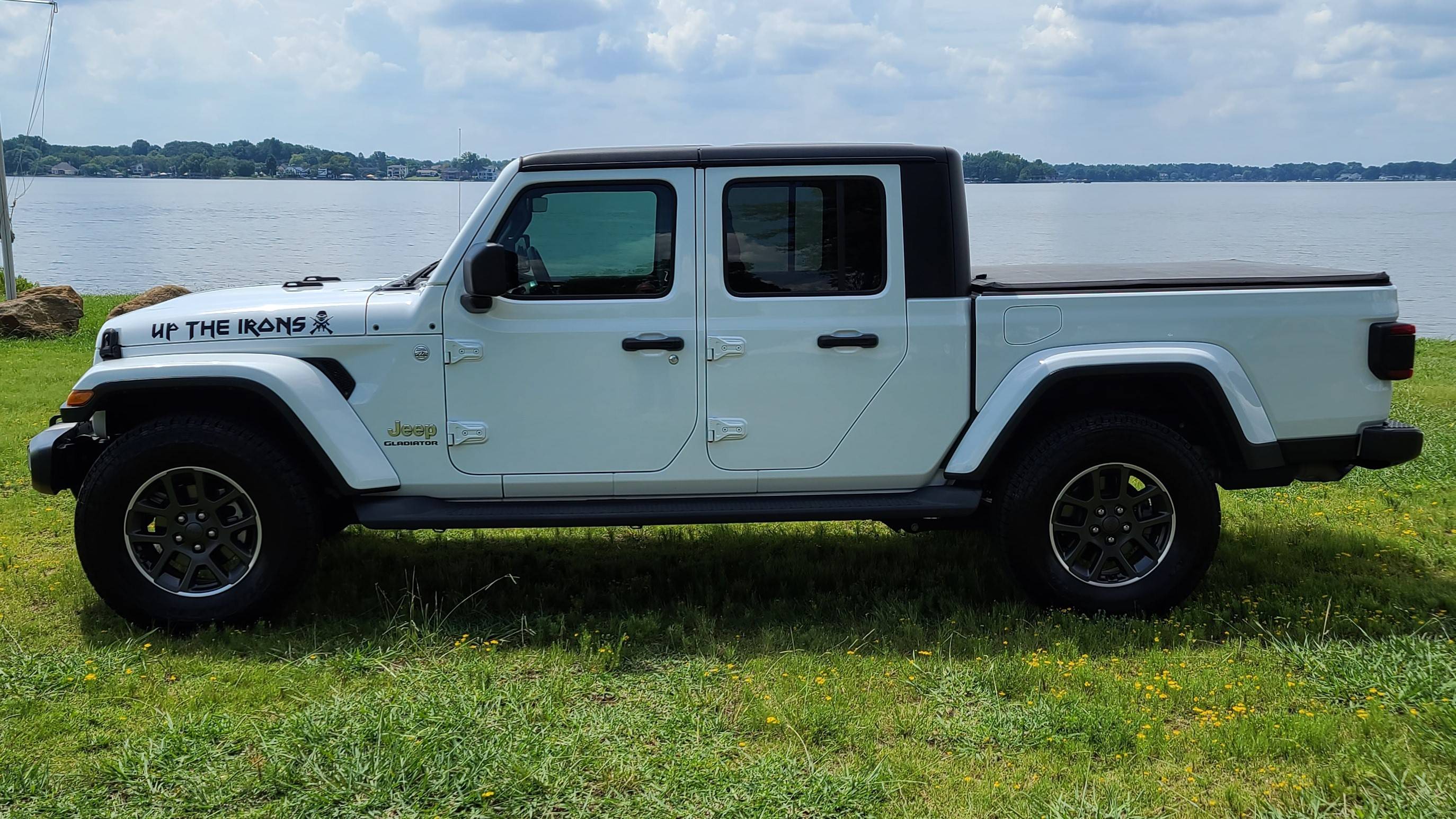 Jeep Gladiator Need Overland tire upgrade suggestions for stock wheels 20220818_121657 II