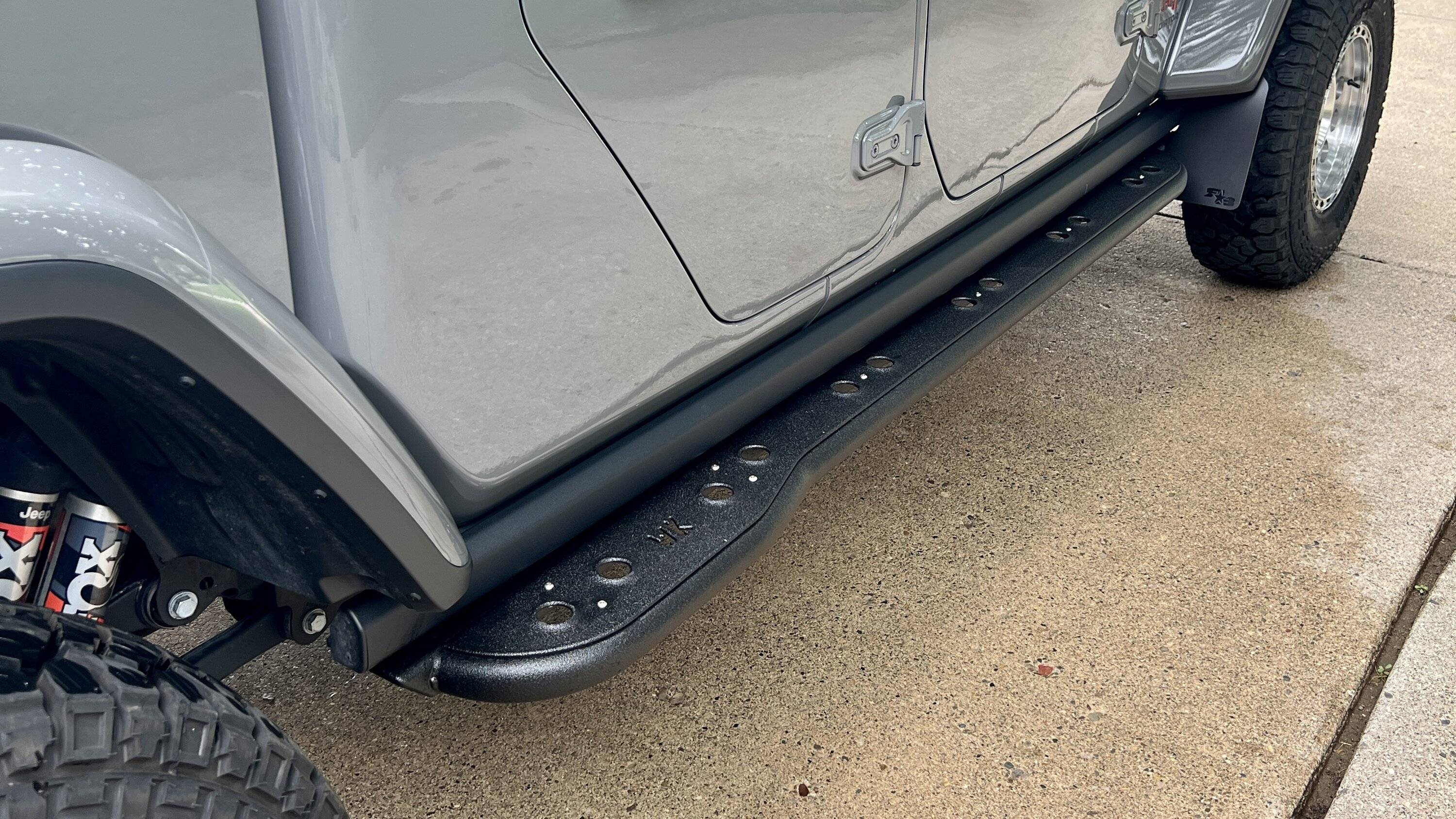 Jeep Gladiator Steps that work with OEM Rock Sliders? 7C898419-8BB1-46F1-A402-E0361793C343
