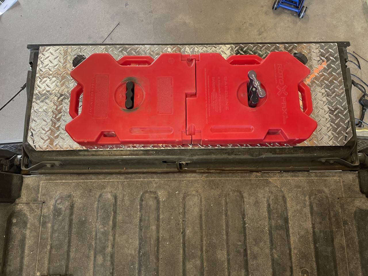 Jeep Gladiator Alternative to the Black Sheep tailgate storage thumbnail_IMG_4539