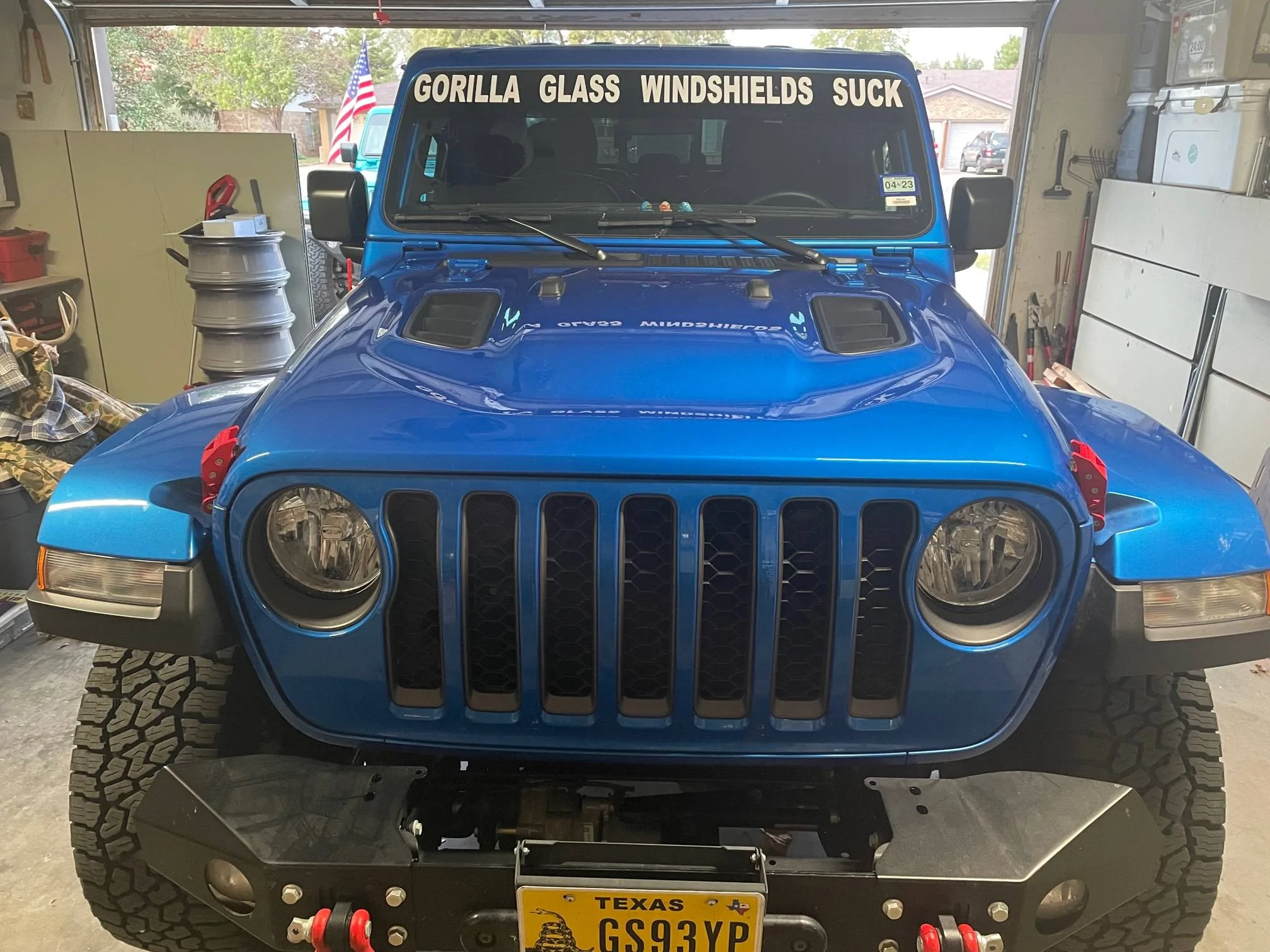 Jeep Gladiator How long did your windshield last before cracking? IMG_5076