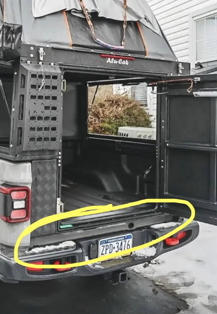 Jeep Gladiator Alu-Cab Canopy Camper Roll Call 6A115210-2BBE-4085-B512-219F29C4C365