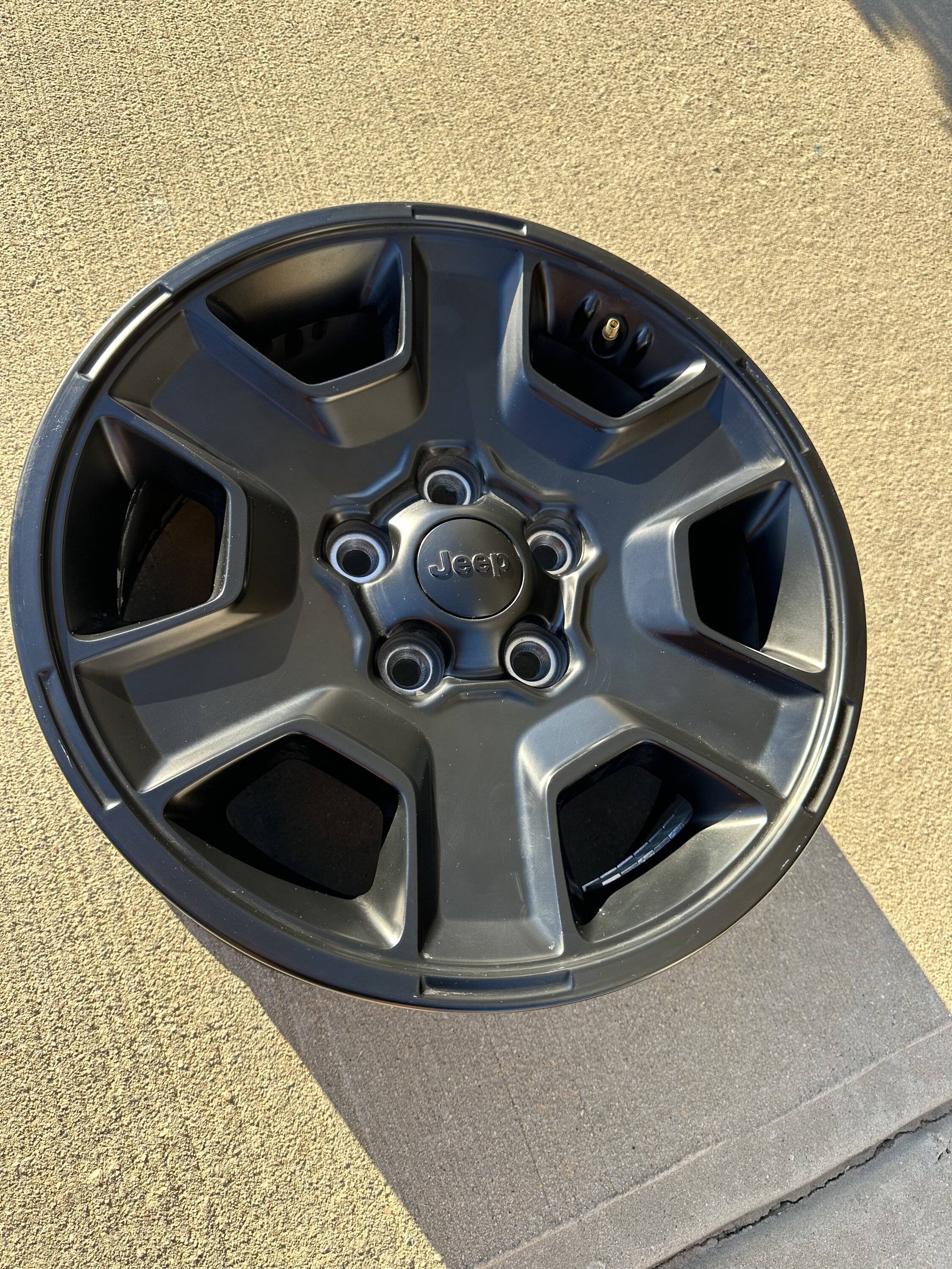 Jeep Gladiator FS: OEM 17” gloss black Mojave wheels (4) F1E64C97-CCA7-45E9-AFC8-AA6E9A632AB7