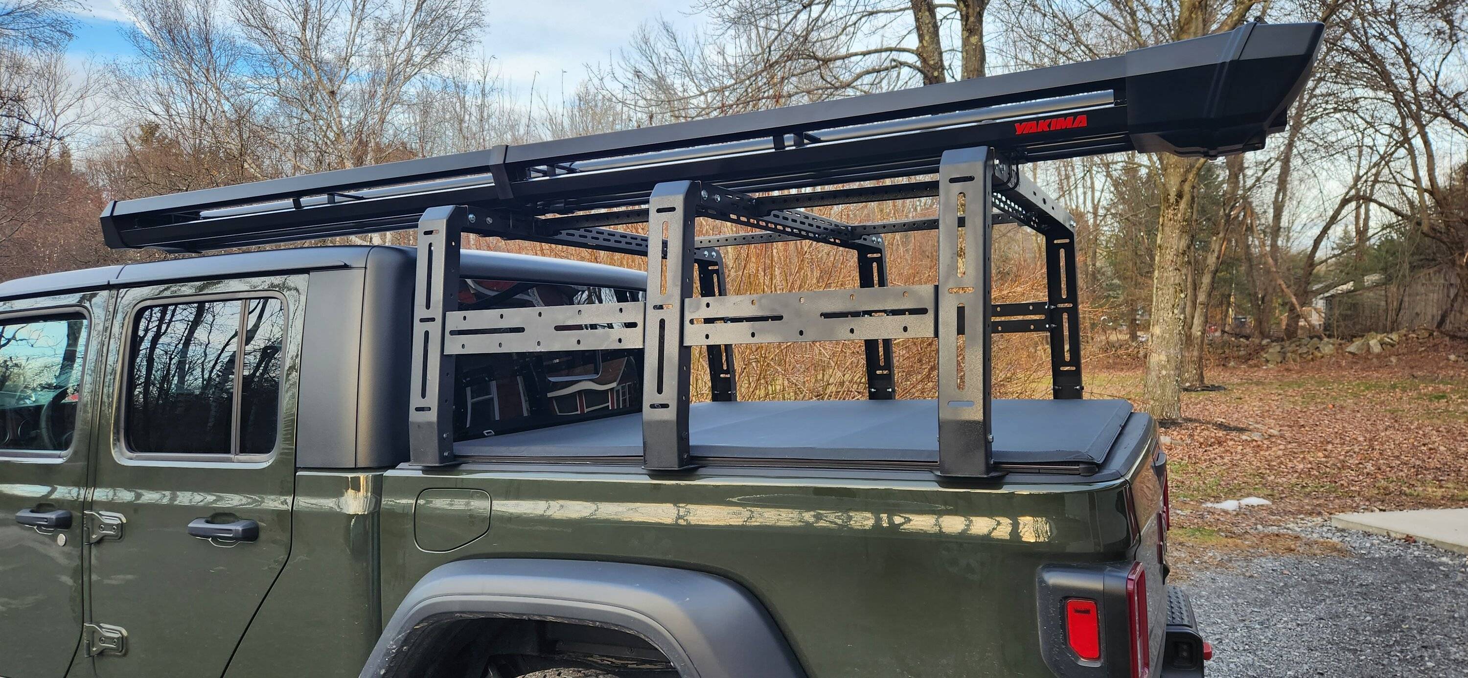 Jeep Gladiator Fishbone flares-AEV geo brackets-Warn winch 20230107_153603