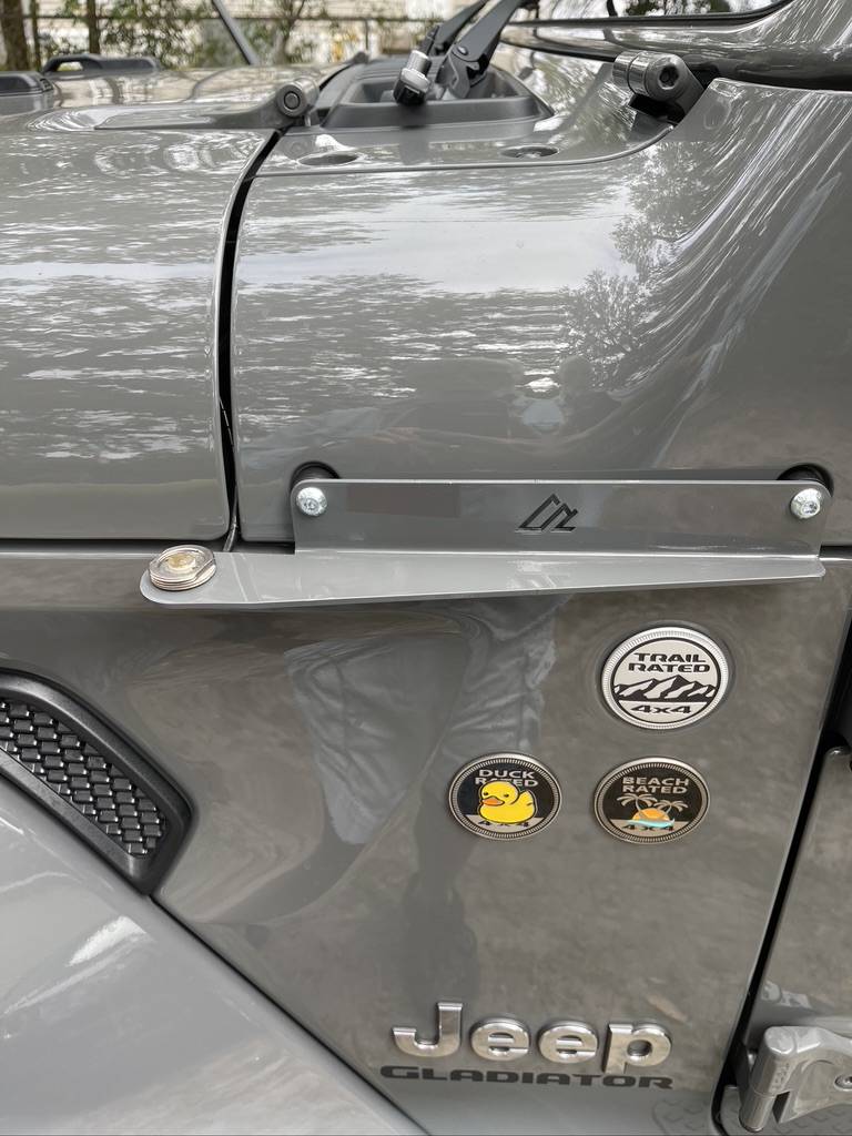 Jeep Gladiator Cooltech cowl antenna mount 4E4EABA7-199E-4004-A685-0A64E819F7D3_1_105_c