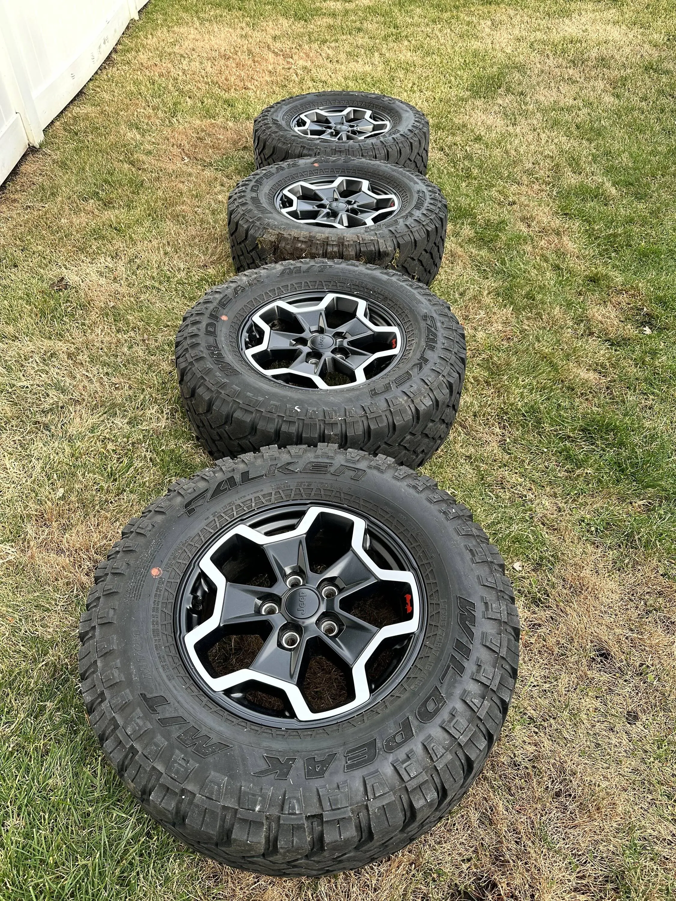 Jeep Gladiator 2020 JT Rubicon Wheels/Tires Takeoffs $550 C503AC74-3312-4ED7-8686-971B51F3FA92