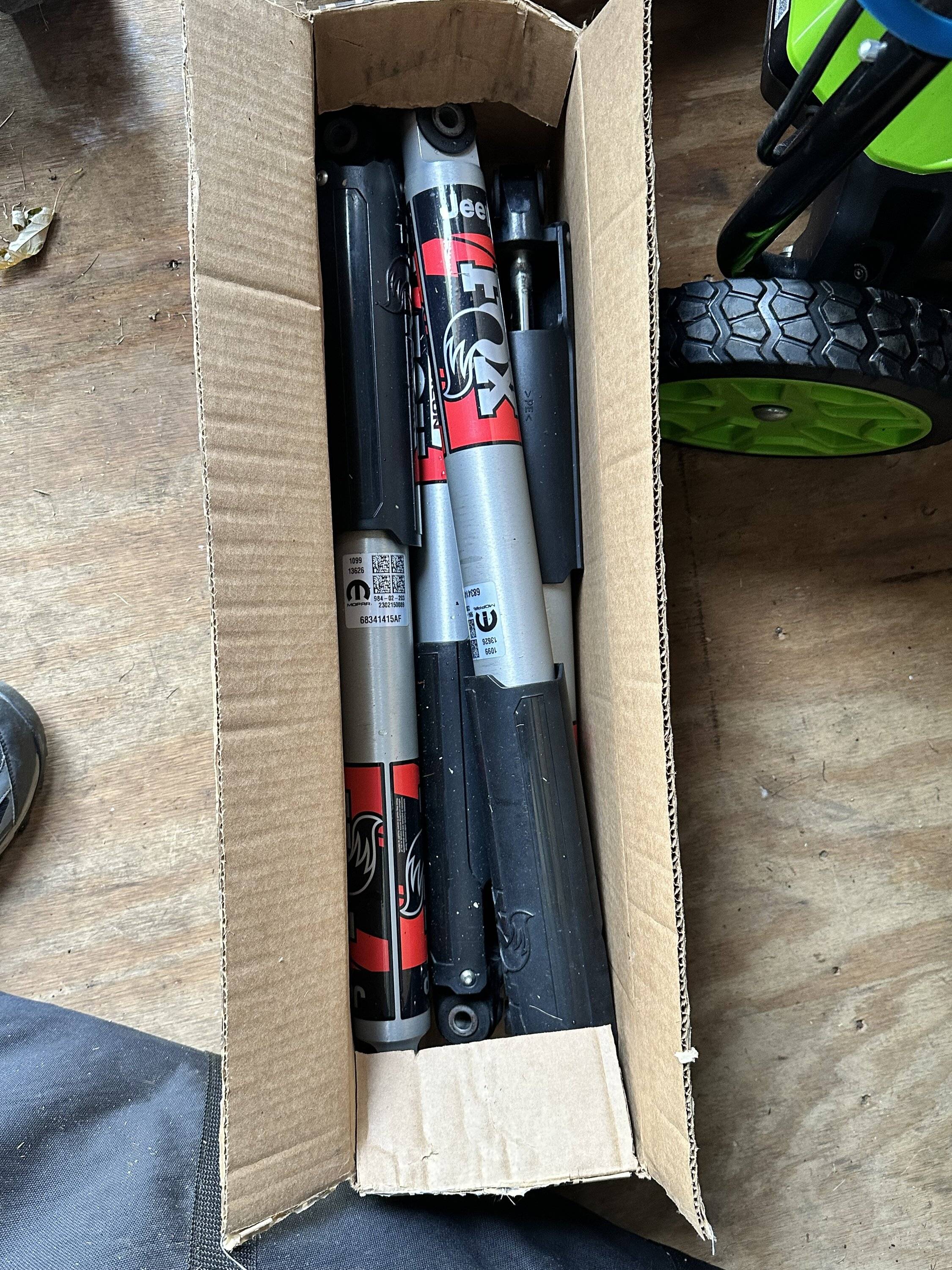 Jeep Gladiator 2020 JT Rubicon  Fox Shocks & Springs Takeoffs 79EFF57B-42BD-43C5-AD68-1E6F14844CF6