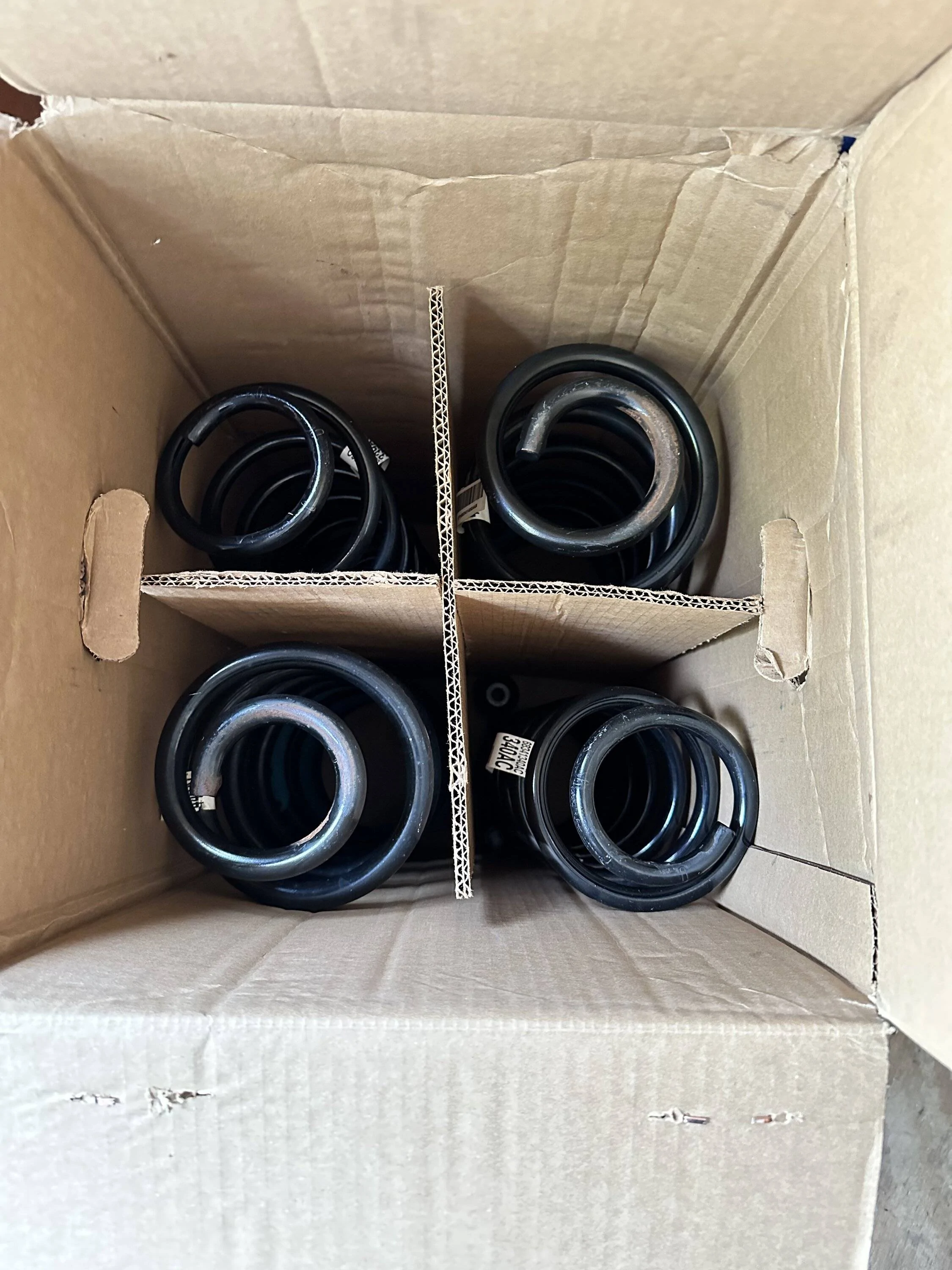 Jeep Gladiator 2020 JT Rubicon  Fox Shocks & Springs Takeoffs 8748BC7E-46D5-407E-A10C-40BB15AC2465