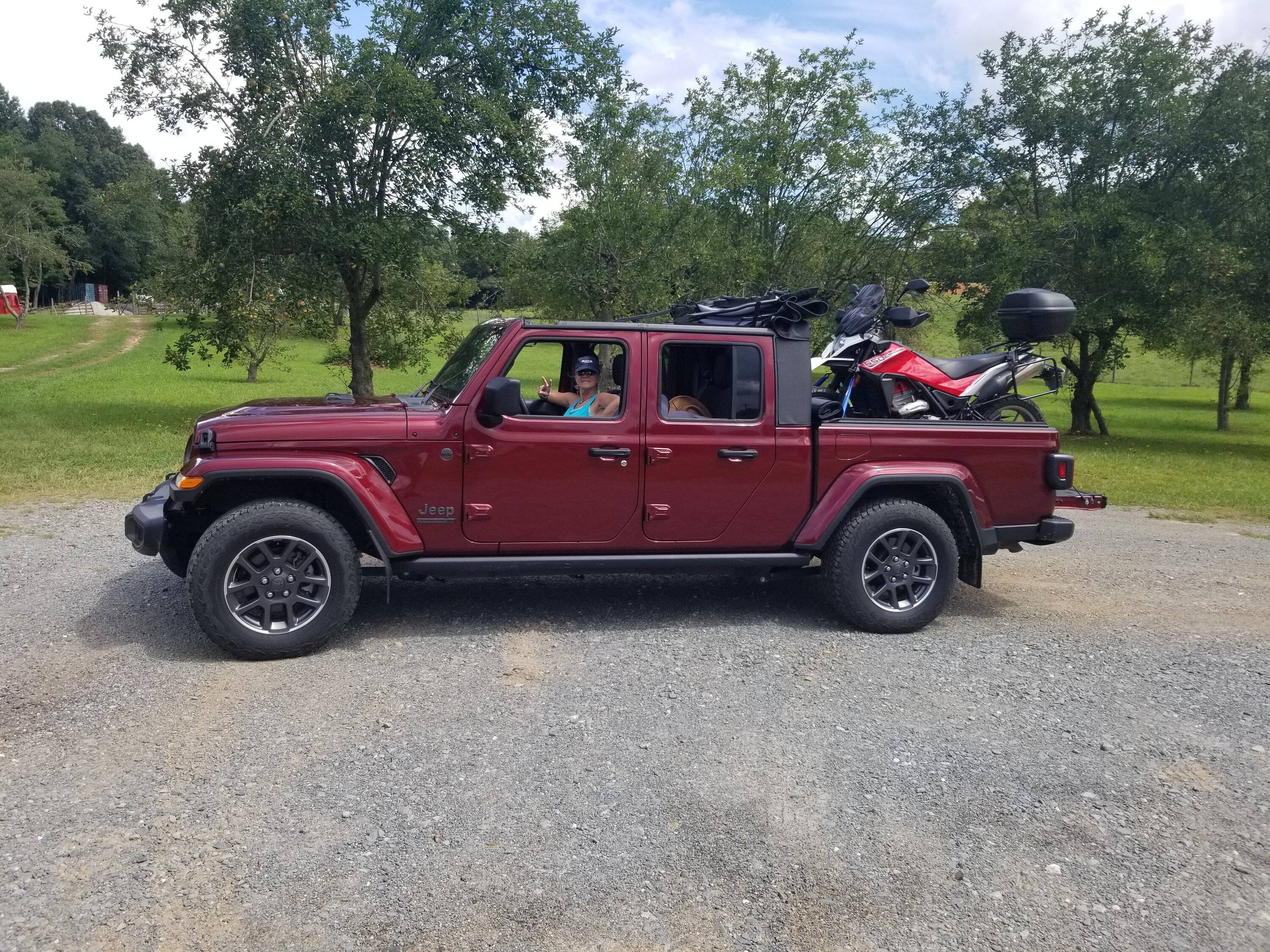 Jeep Gladiator 2 Person Air Mattress for Truck Bed Tent - options / recommendations? 20220808_113602
