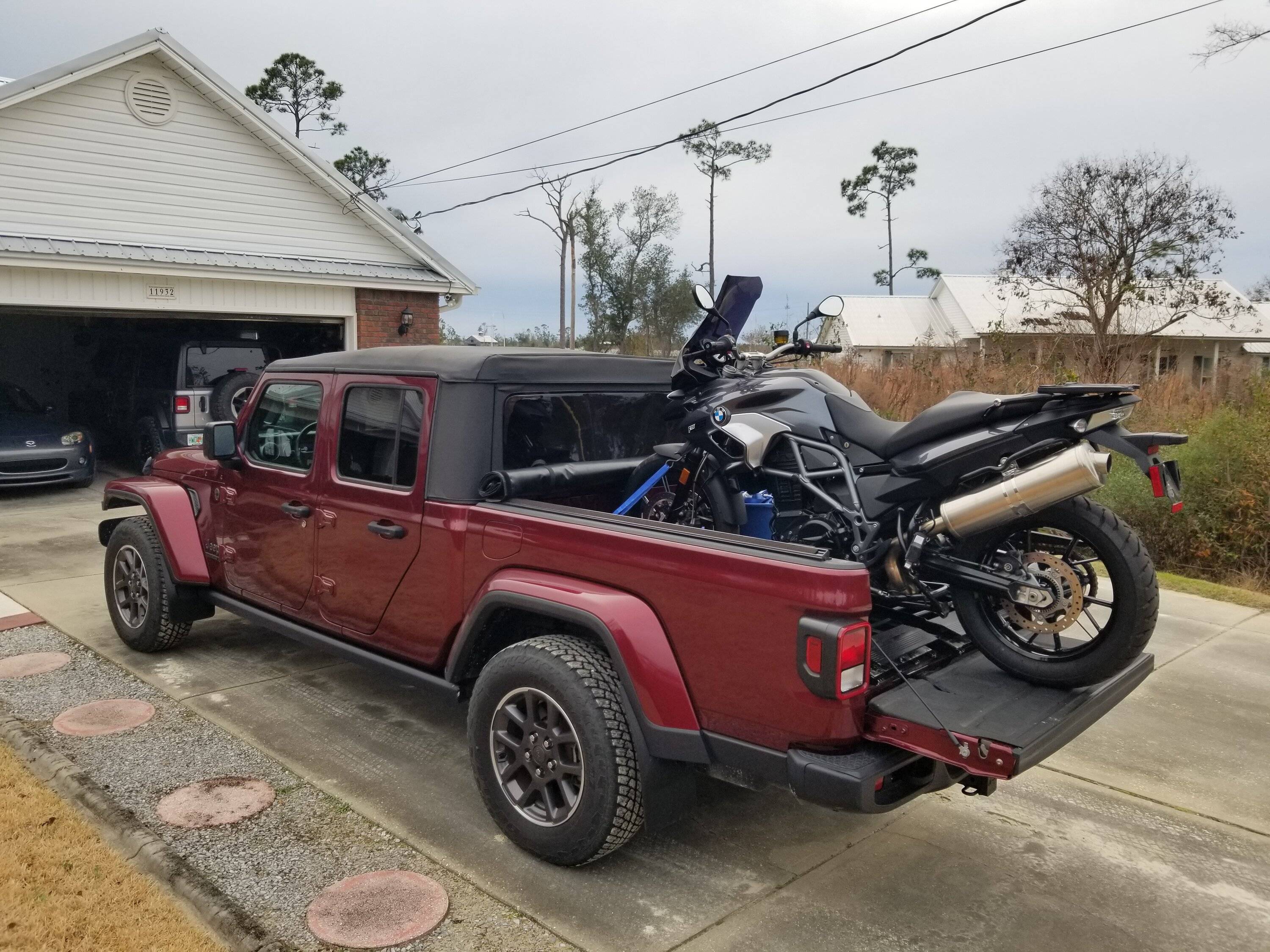 Jeep Gladiator What did you HAUL in your JT today? 20230108_162025