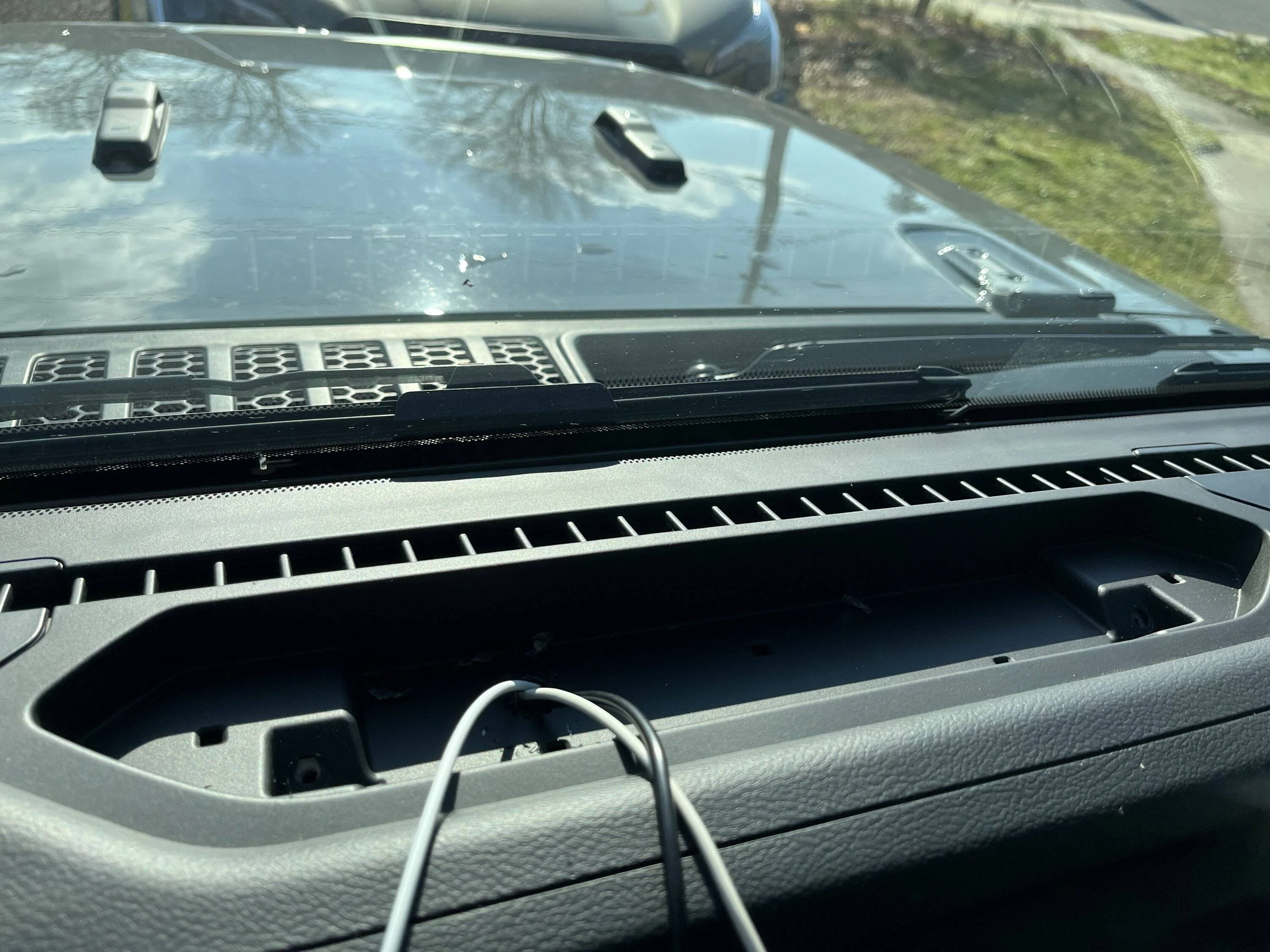 Jeep Gladiator Negative for Aux Ignition Wiring IMG_4087