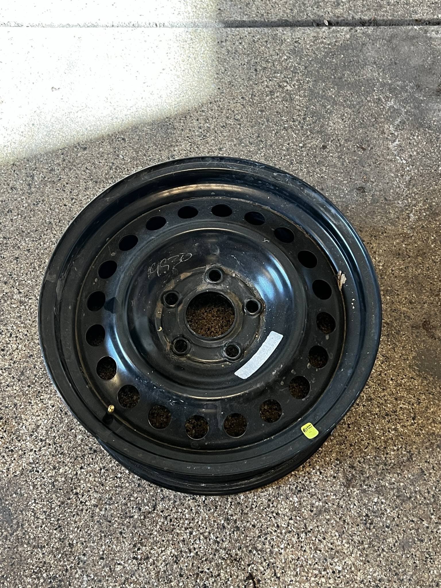 Jeep Gladiator Steel spare wheel only (No TPMS) 08273EA7-EE53-443D-9803-116185D1A9E9