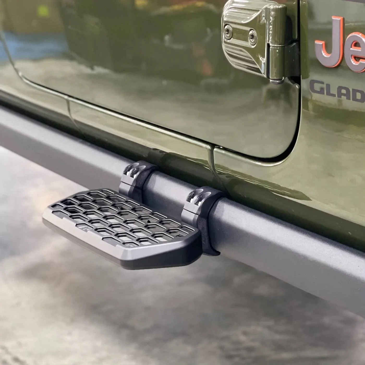 Jeep Gladiator Bronco Raptor step on a JT? 9CDC1932-2560-4FB6-9FBE-4D2D10F81CF0
