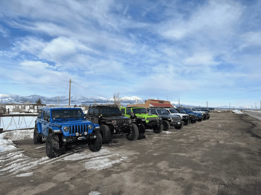 Jeep Gladiator Jeeps Parking Next To Jeeps 1673385783601